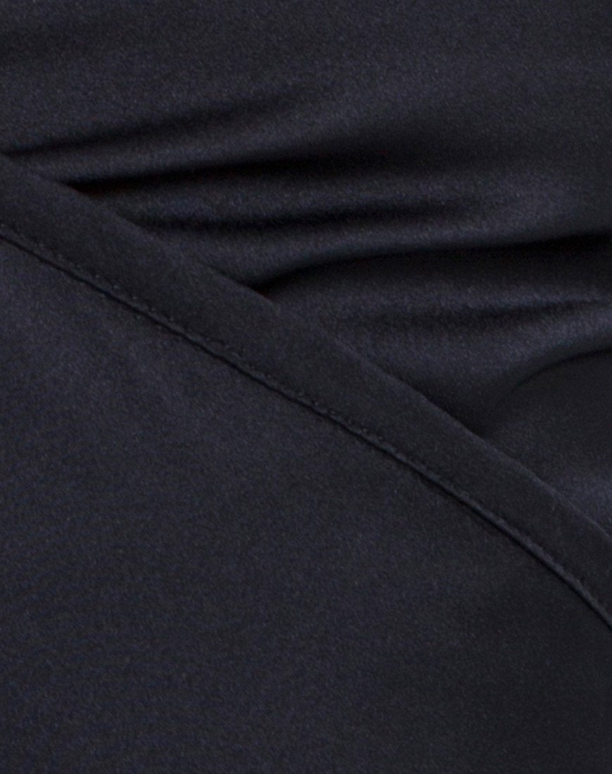 Afbeelding van Renta Cold Shoulder Top in Satijn Zwart