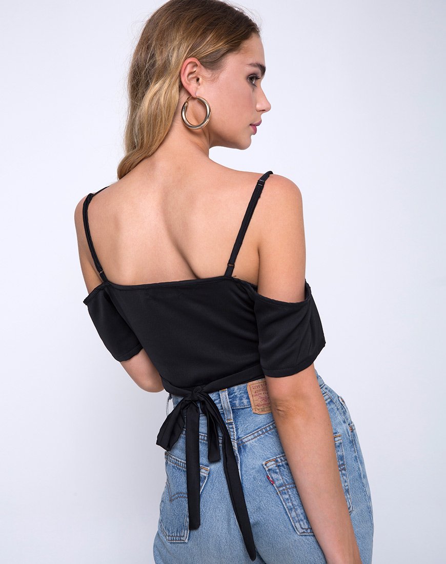 Afbeelding van Renta Cold Shoulder Top in Satijn Zwart