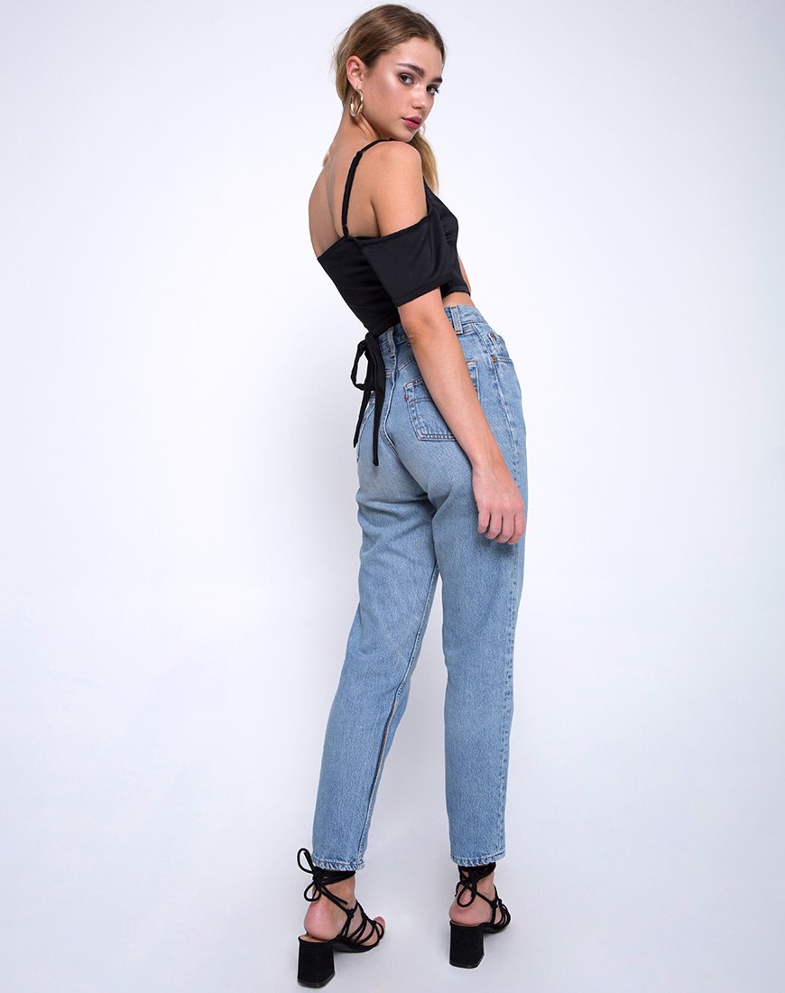 Afbeelding van Renta Cold Shoulder Top in Satijn Zwart