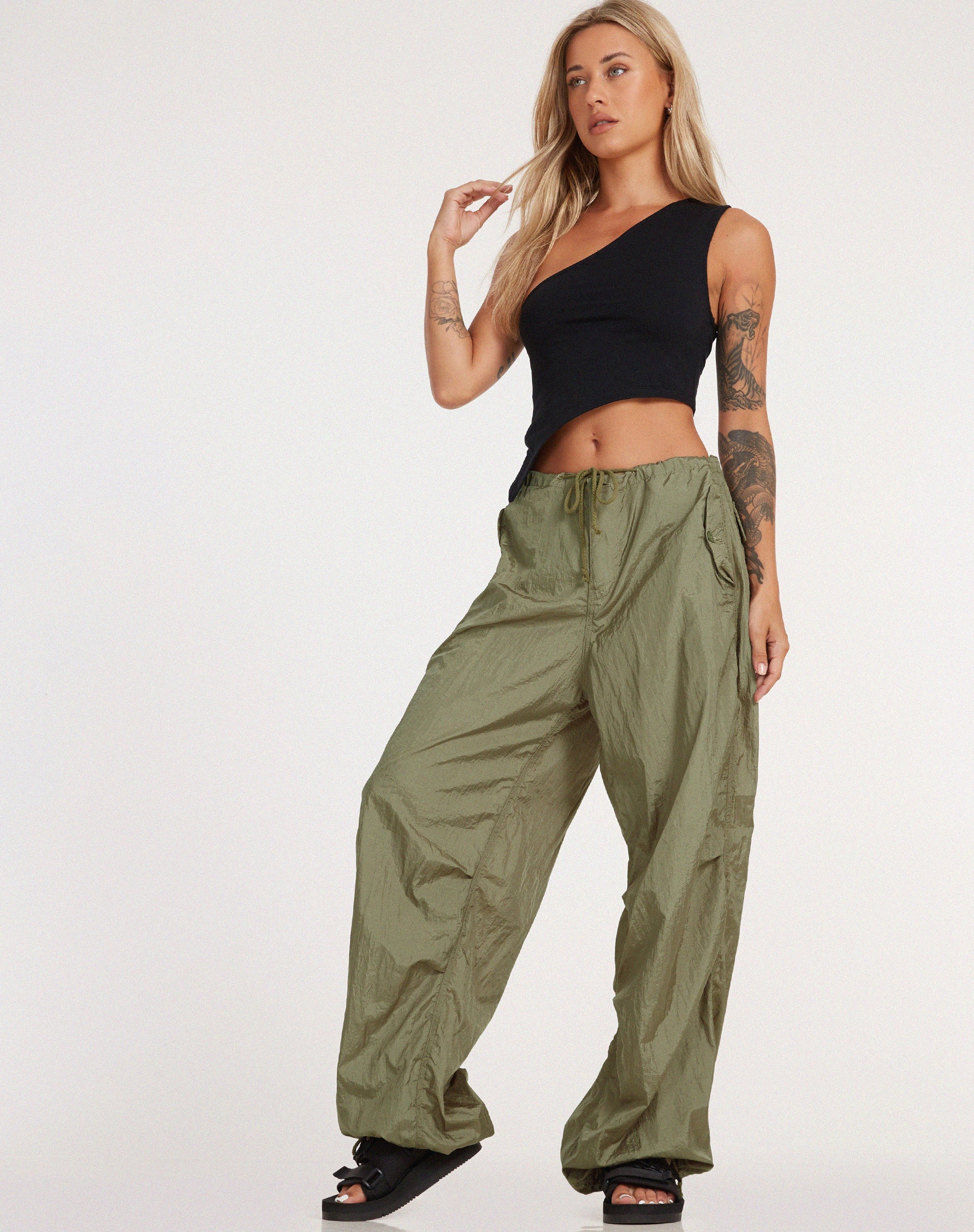 beeld van Chute broek in parachute zilver groen