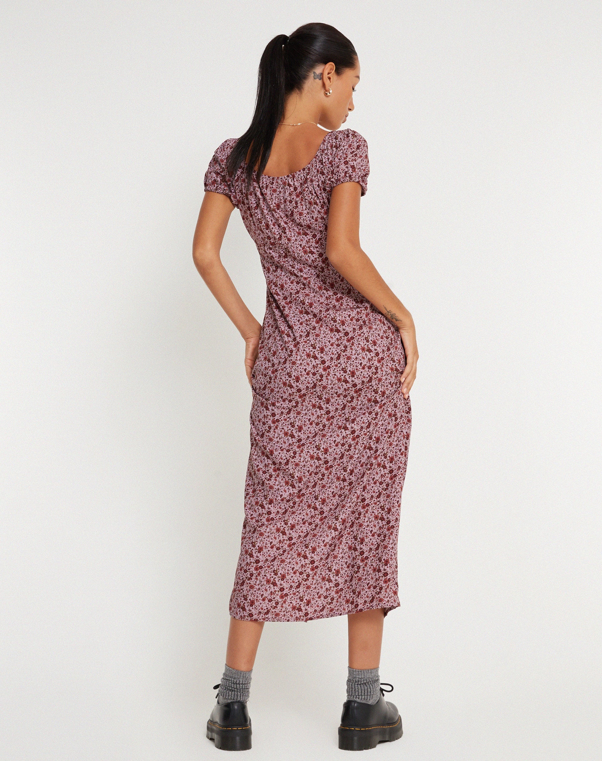 BEELD VAN Larson Midi Dress in 90's bloemenrood