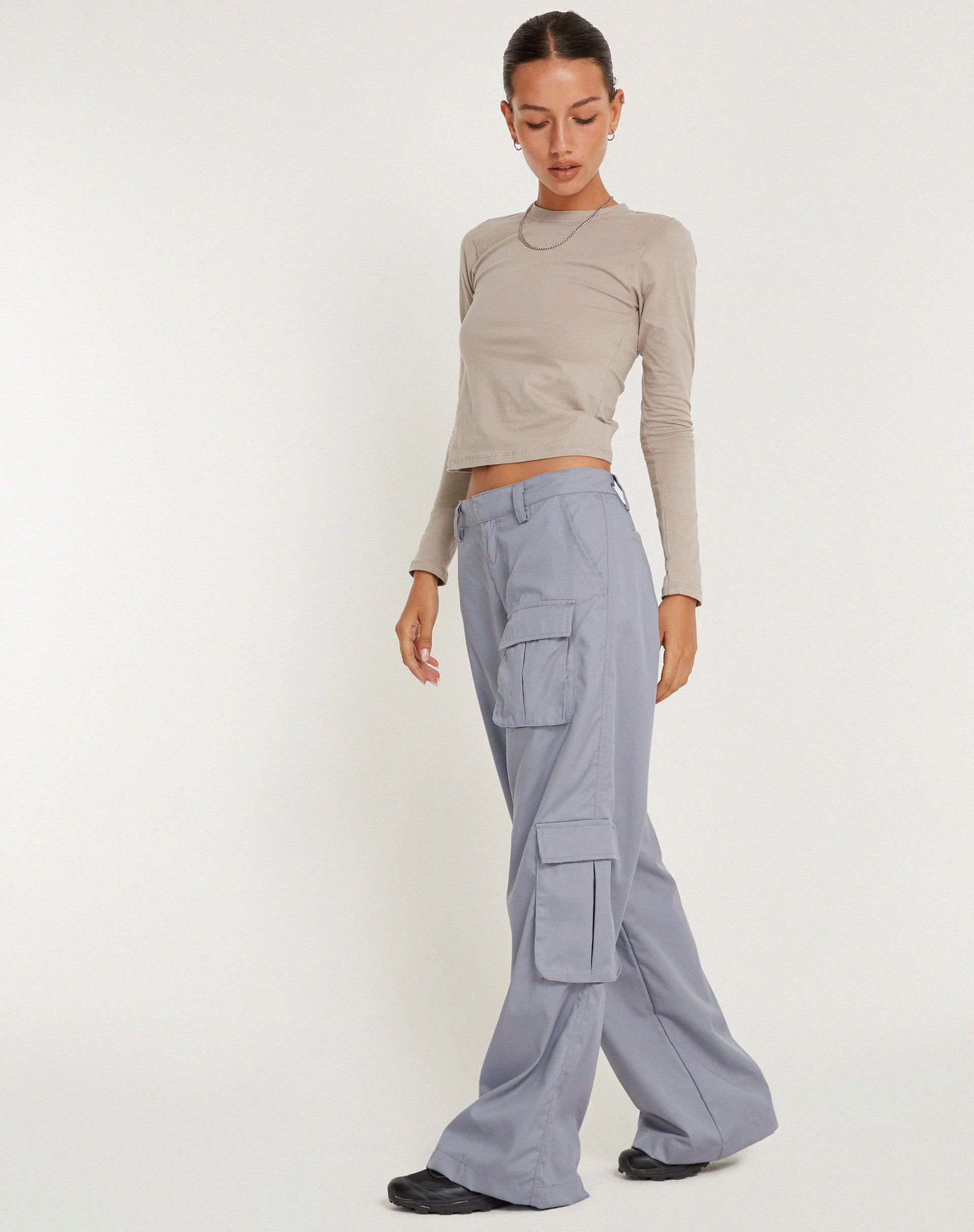 Afbeelding van Lovis Cargo broek met lage taille in grijs