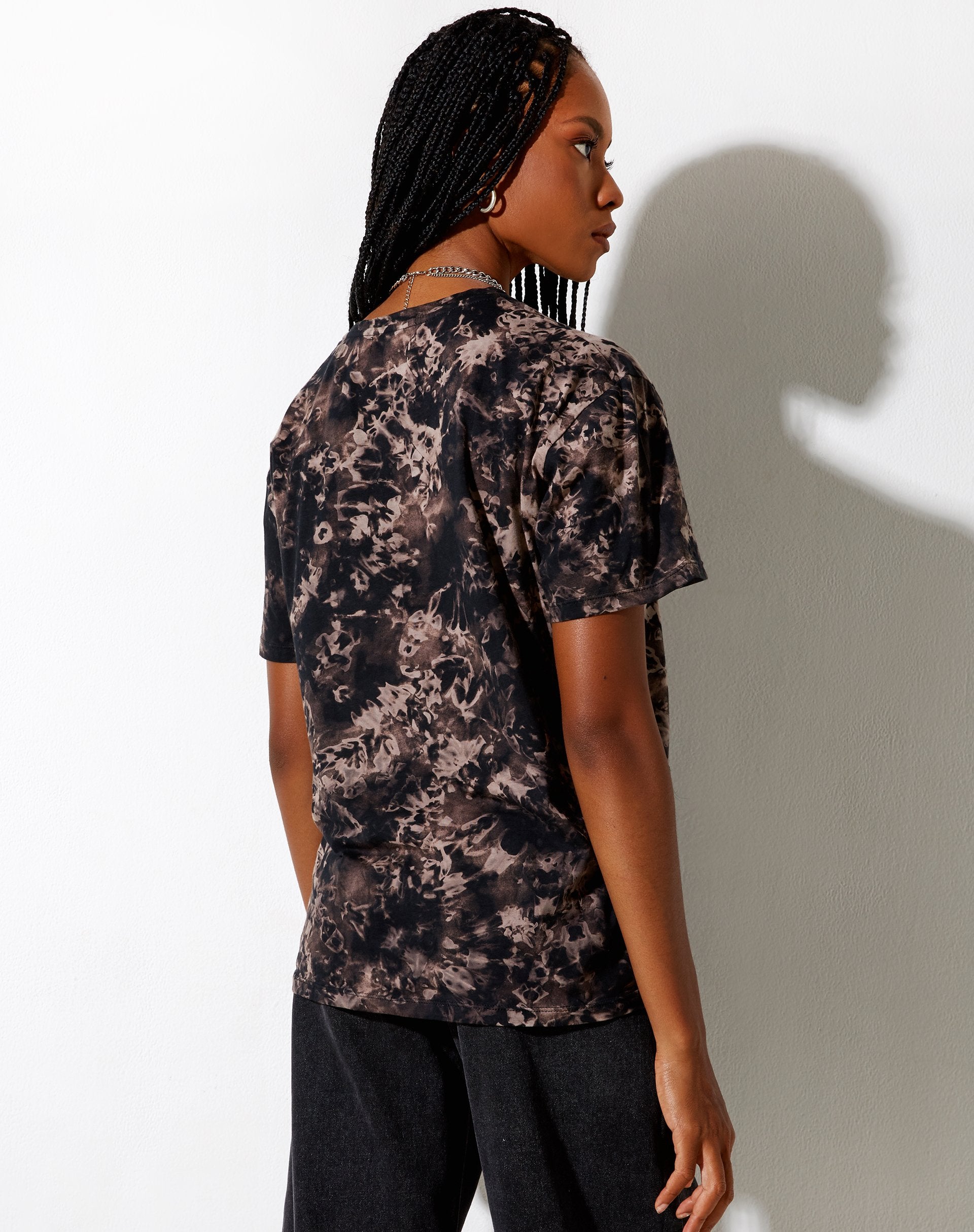 Afbeelding van Oversize Basic Tee in Oil Smoke