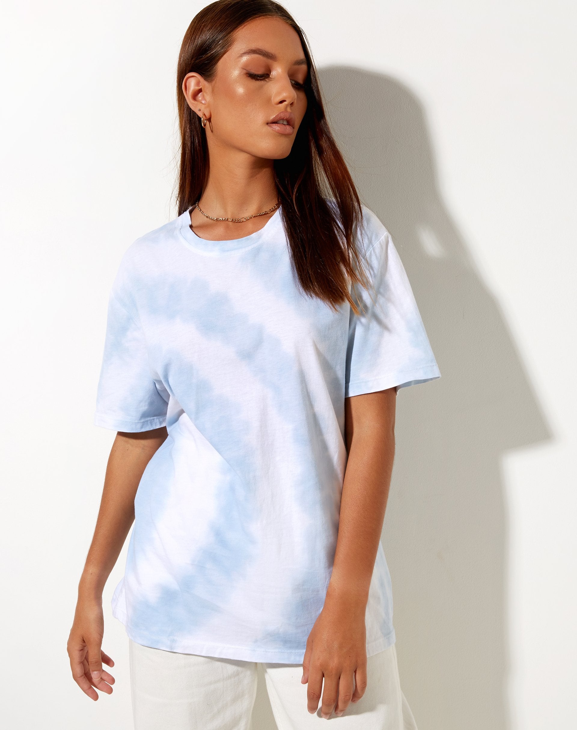 Afbeelding van Oversize Basic T-shirt in Blauw en Wit Swirl Tie Dye