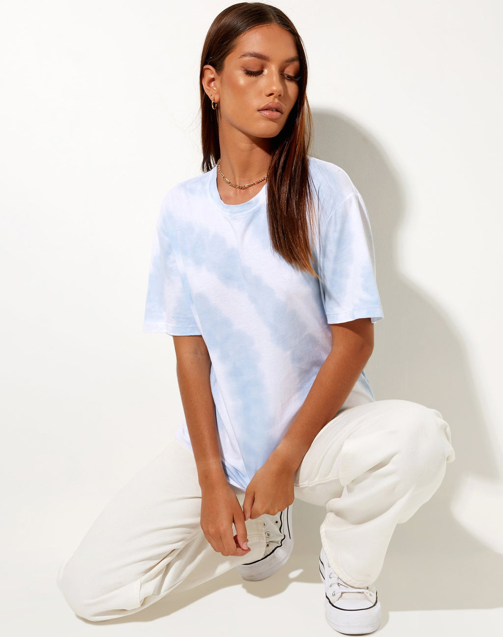 Oversized Basic T-shirt in blauw en wit Swirl Tie Dye