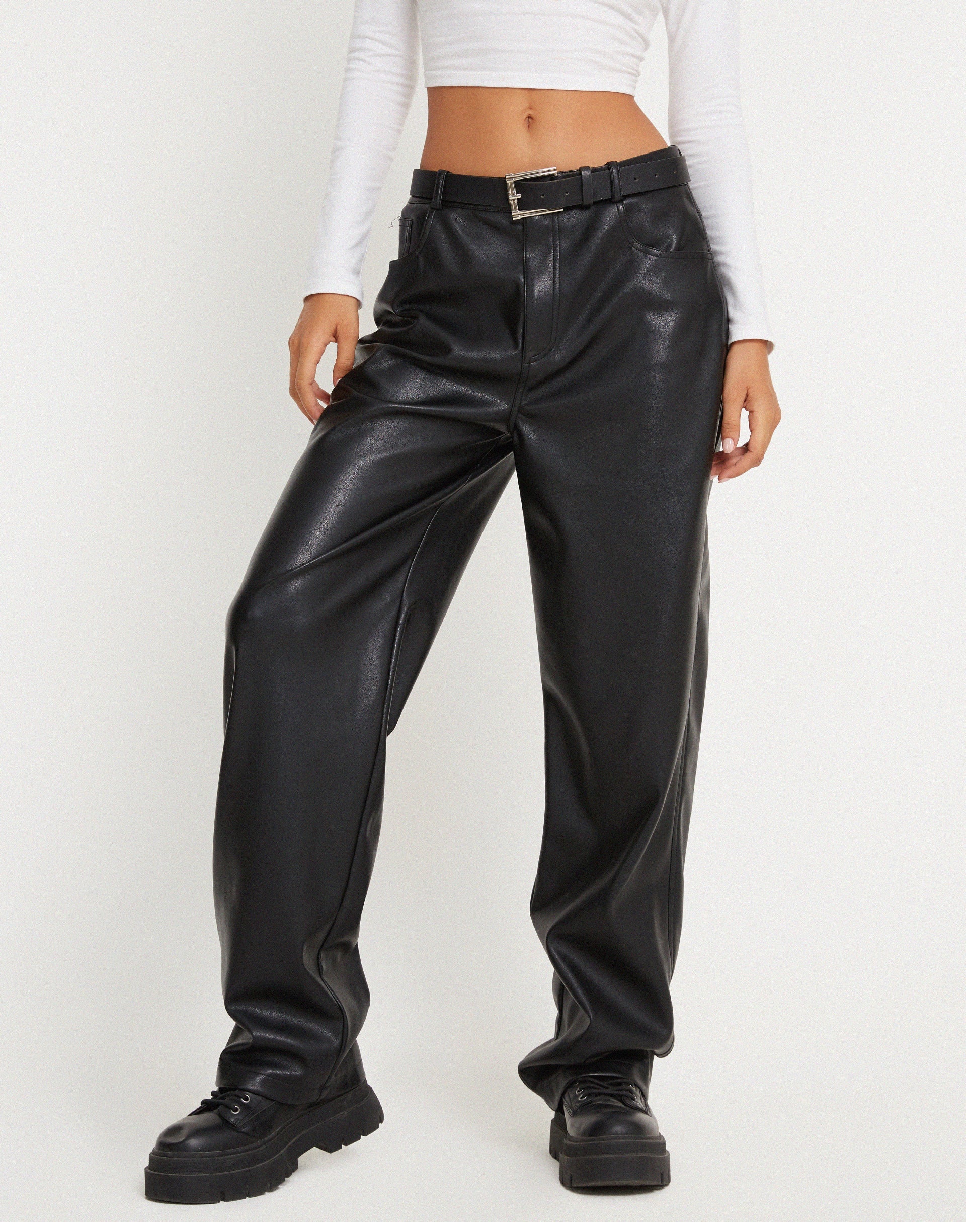 Afbeelding van MOTEL X OLIVIA NEILL Parallel broek in Pu Zwart