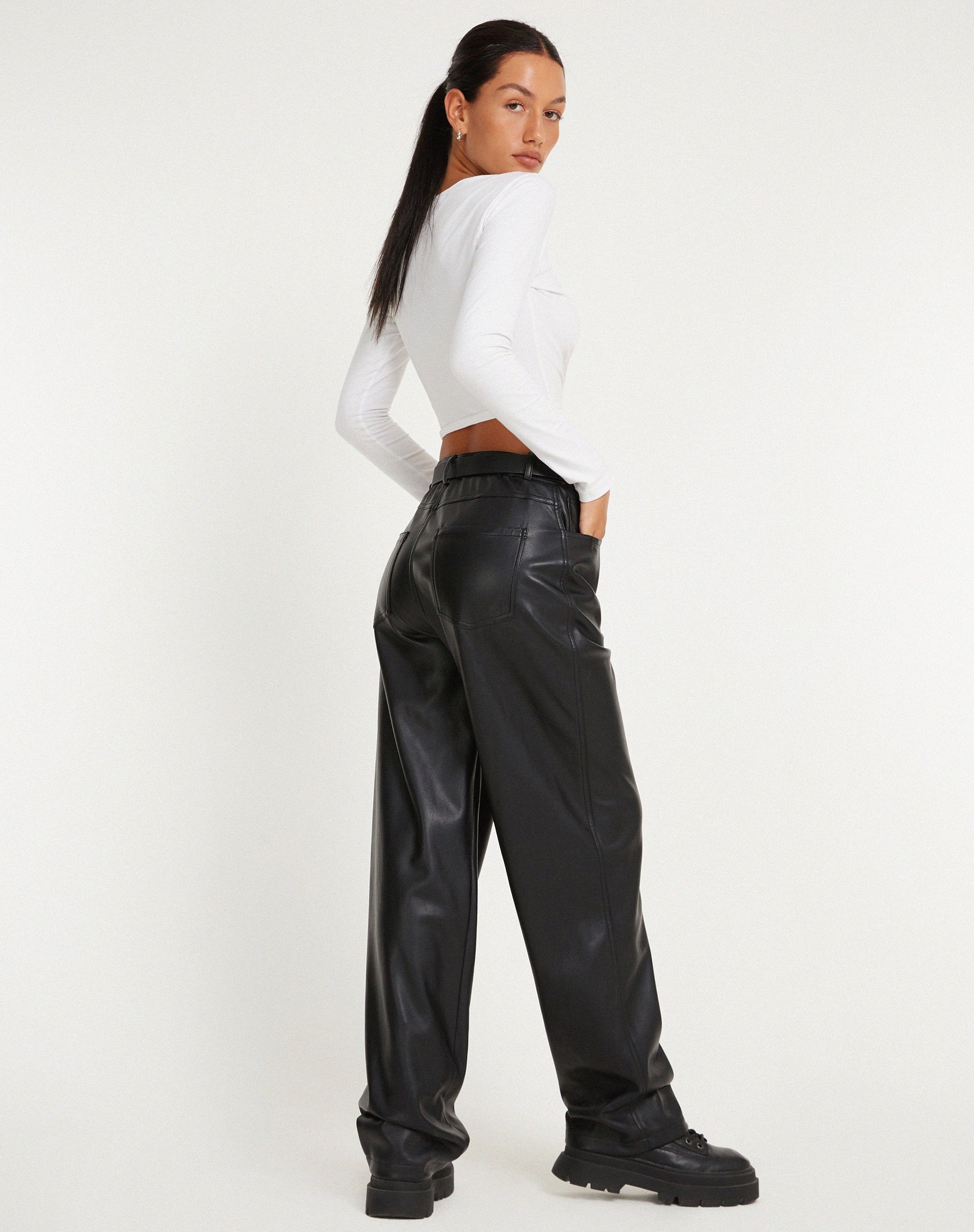Afbeelding van MOTEL X OLIVIA NEILL Parallel broek in Pu Zwart