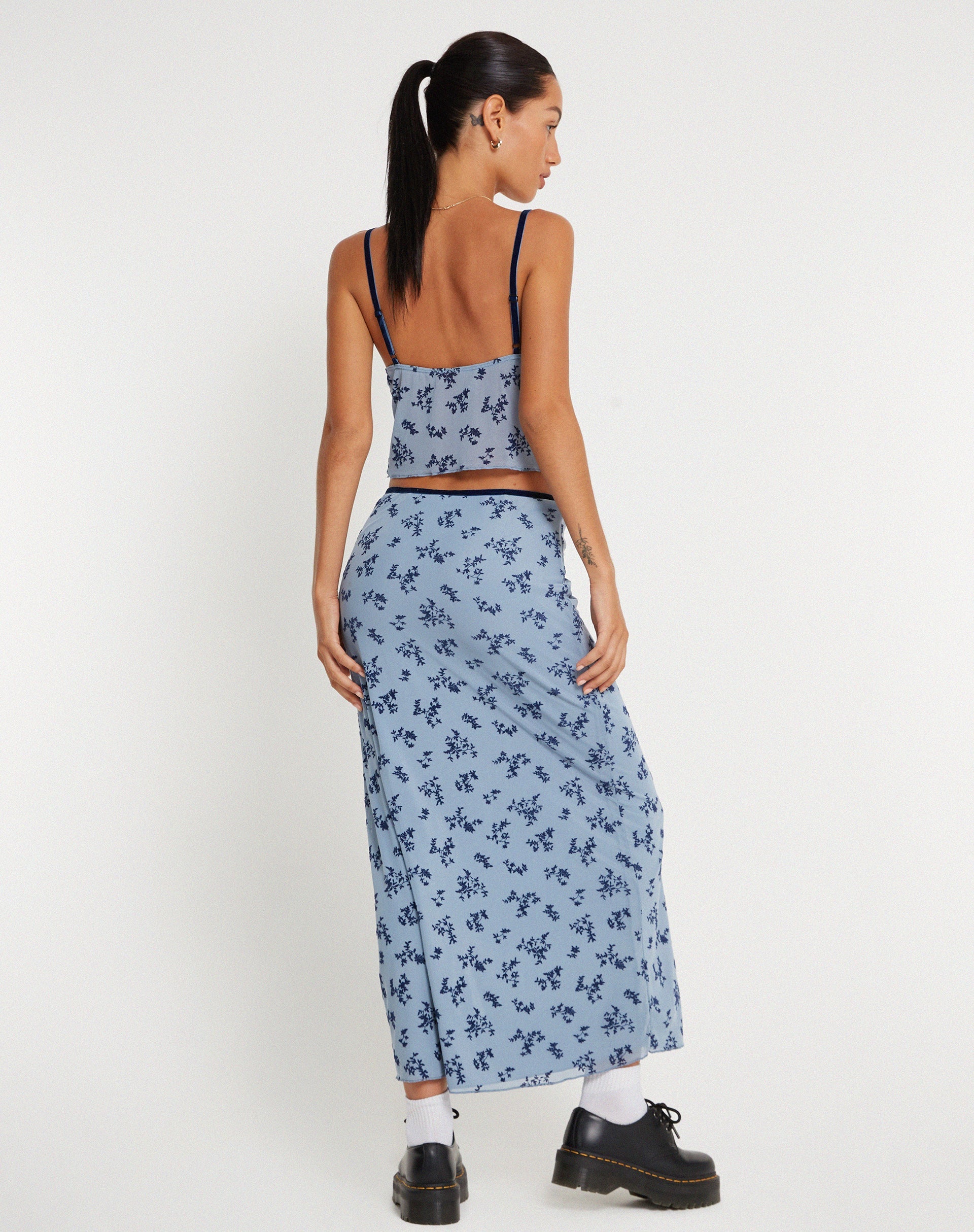 Afbeelding van Rinzi Maxi Rok in Lichtblauw Zwart Botanist Flocking