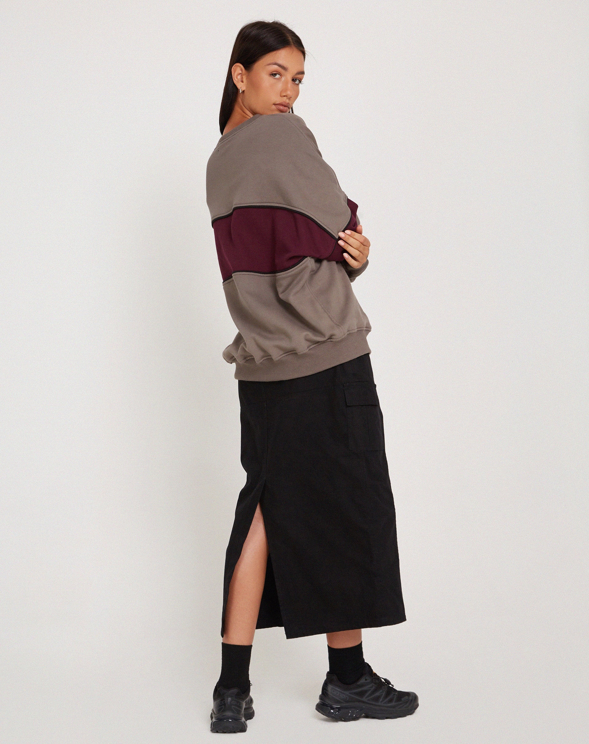 Afbeelding van Samara Sweatshirt in Cloudburst Oxblood Zwart