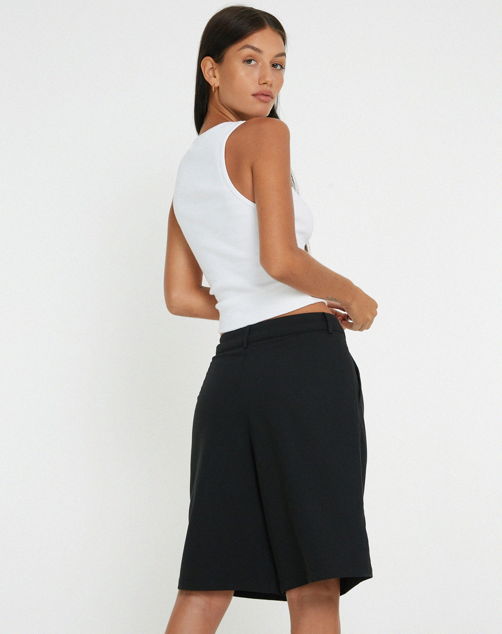 Tabaru Short in Getailleerd zwart