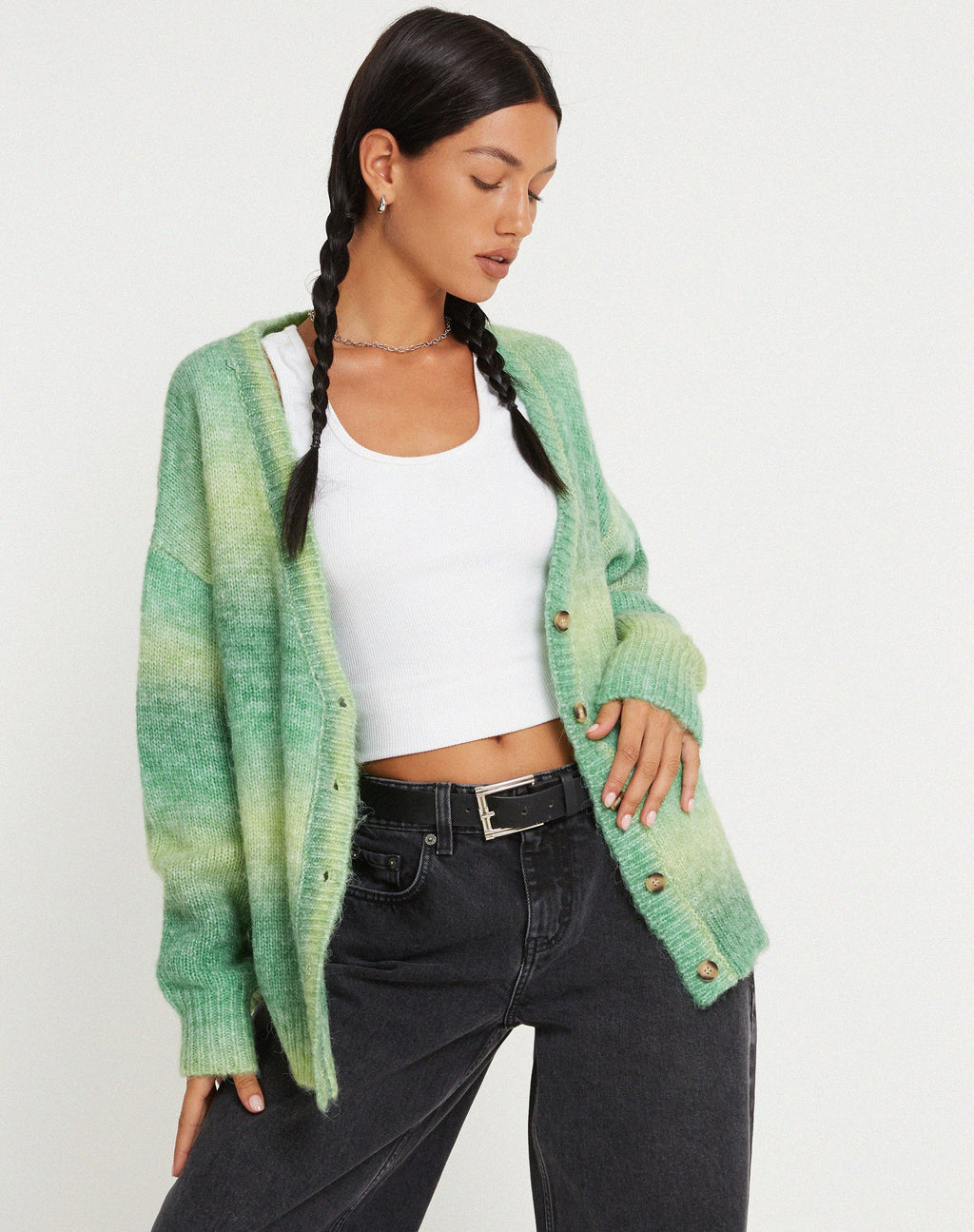 Uriela Cardi in Wolgroen