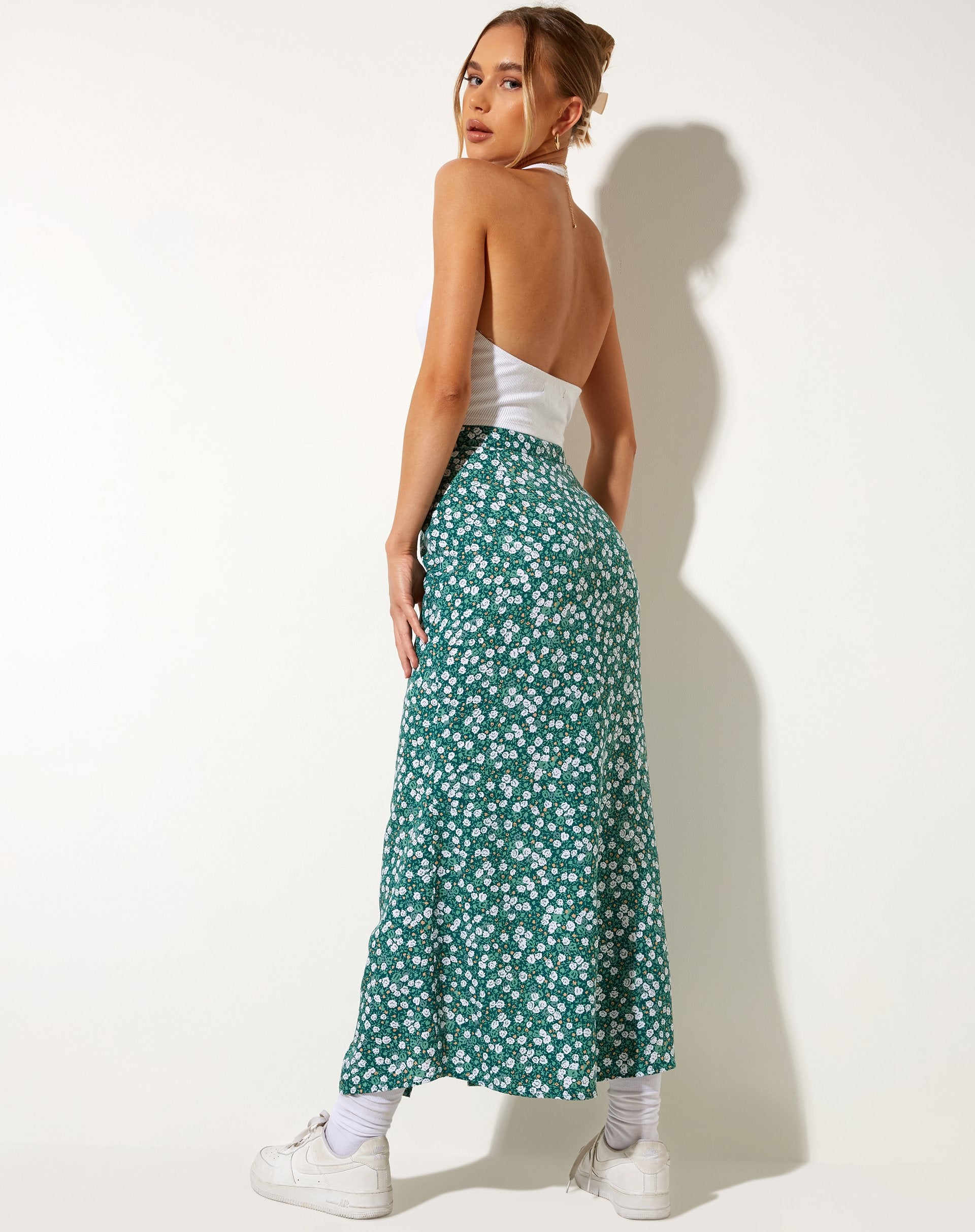 Afbeelding van Rima Midi rok in Floral Field Green