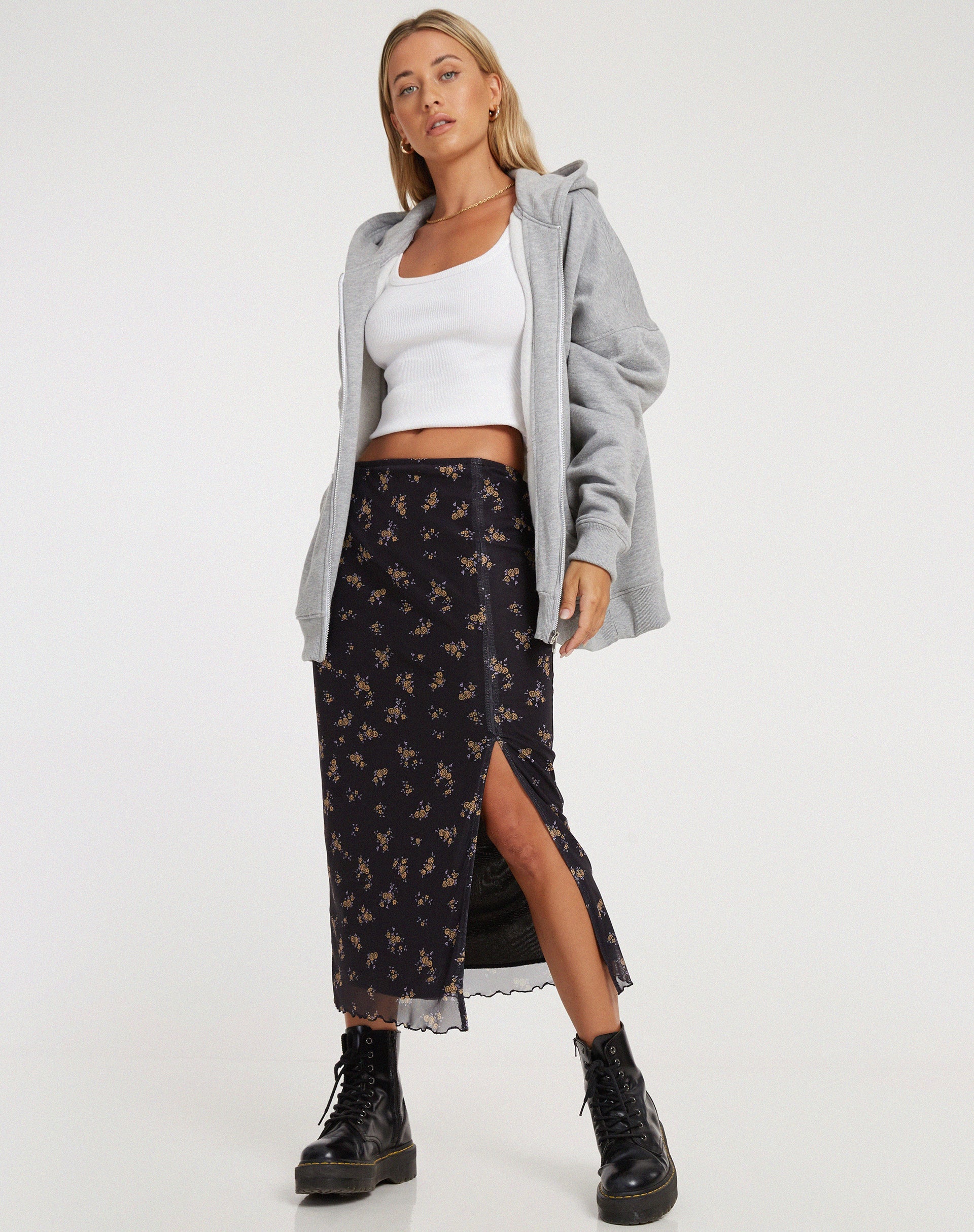 BEELD VAN Rindai Midi rok in Femme Floral Zwart en Goud