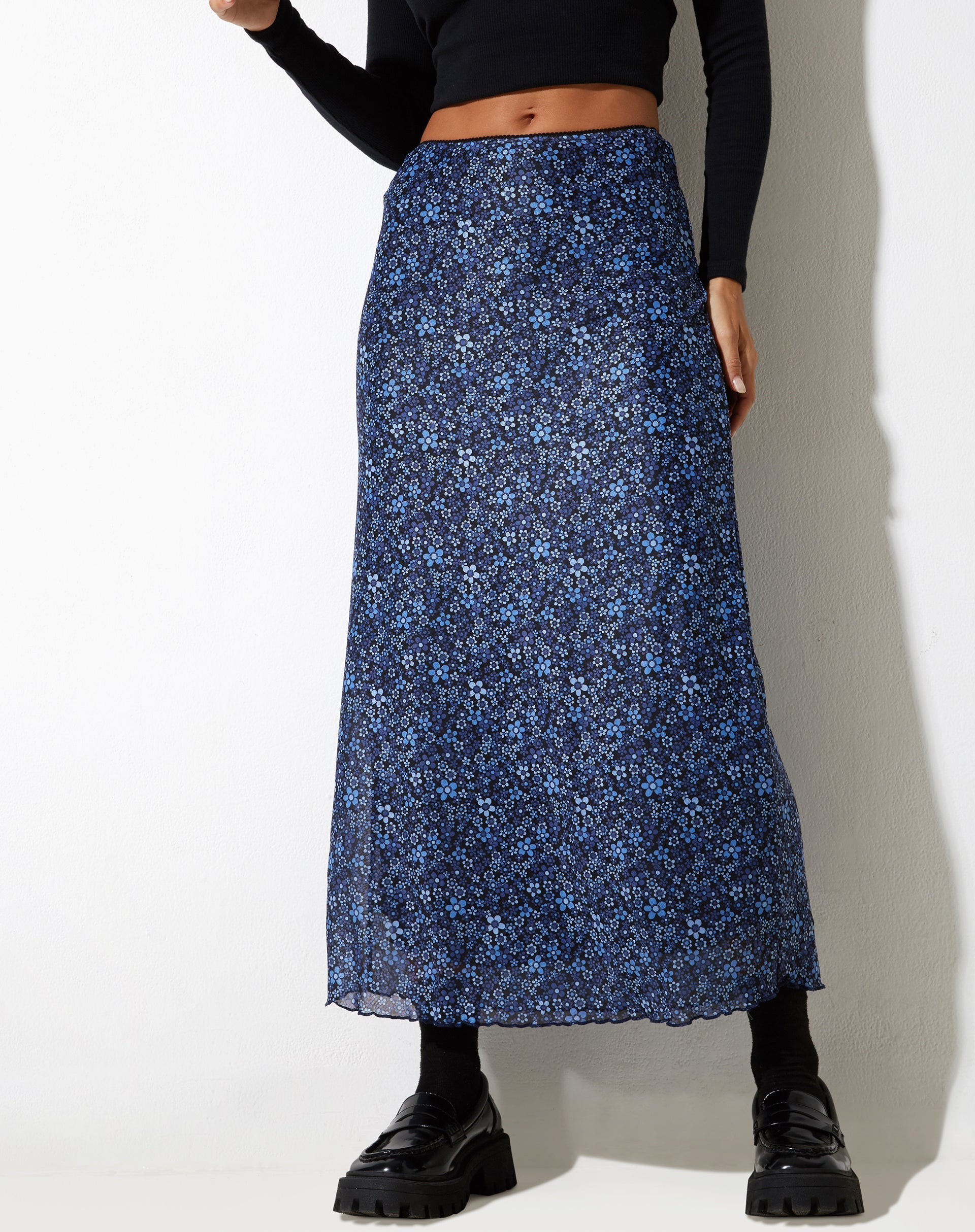Afbeelding van Rindu Midi rok in Flower Garden Blue
