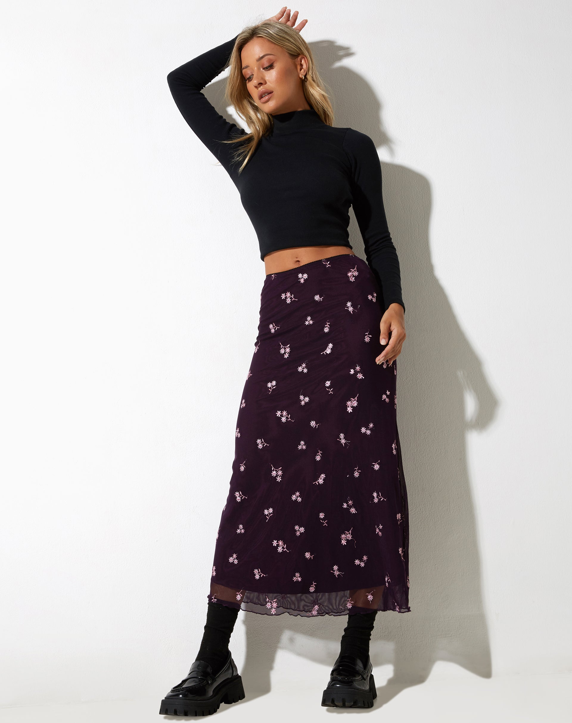 Afbeelding van Rindu Maxi Rok in Plum Daisy Embro