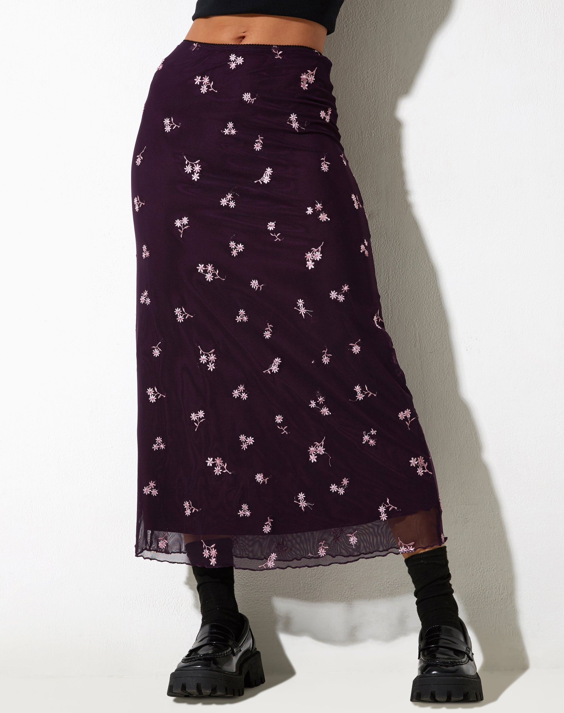 Afbeelding van Rindu Maxi Rok in Plum Daisy Embro