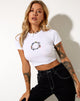 Afbeelding van Ringer Tee in White Fantasy Reality Mix Print en Borduring