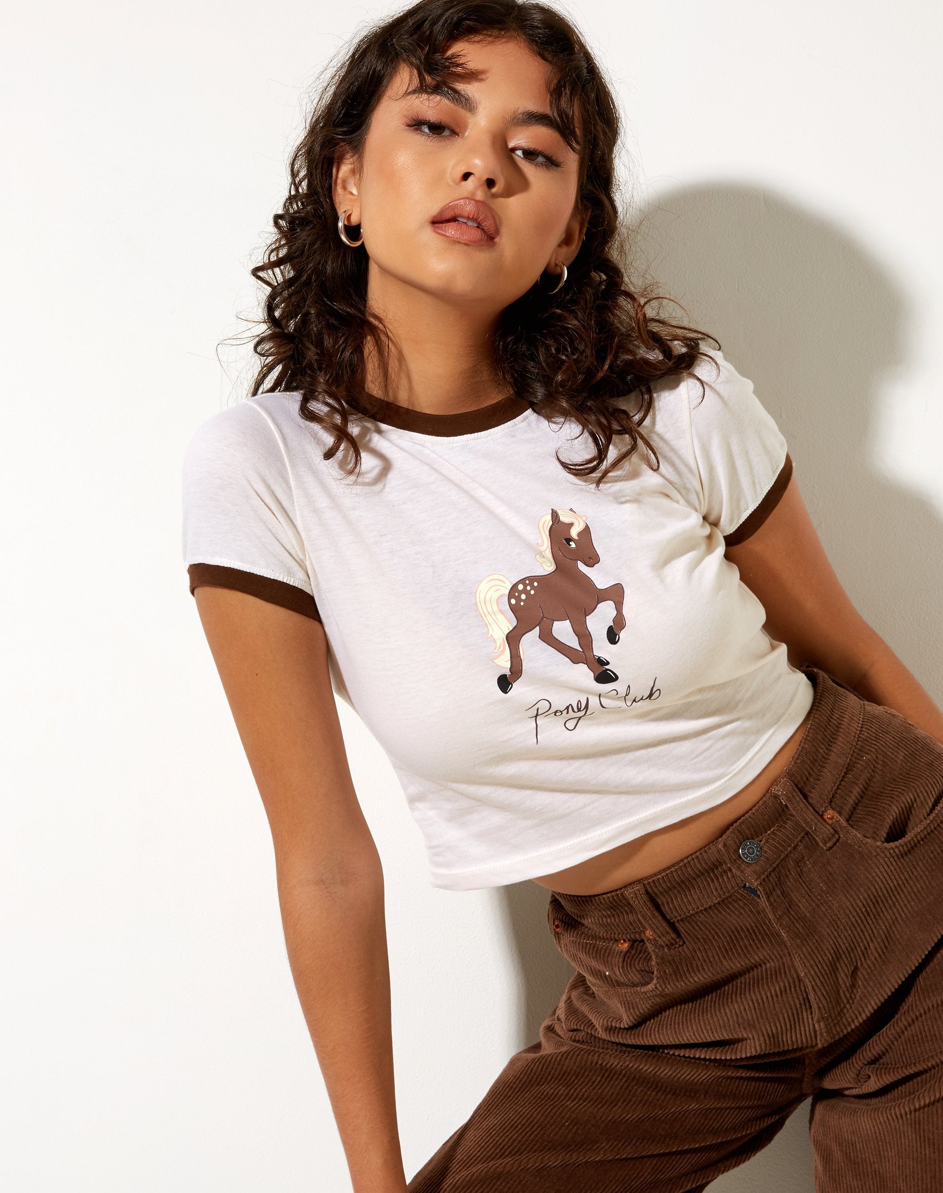 Afbeelding van Ringer Tee in Winter Wit Bind Cacao Pony Club