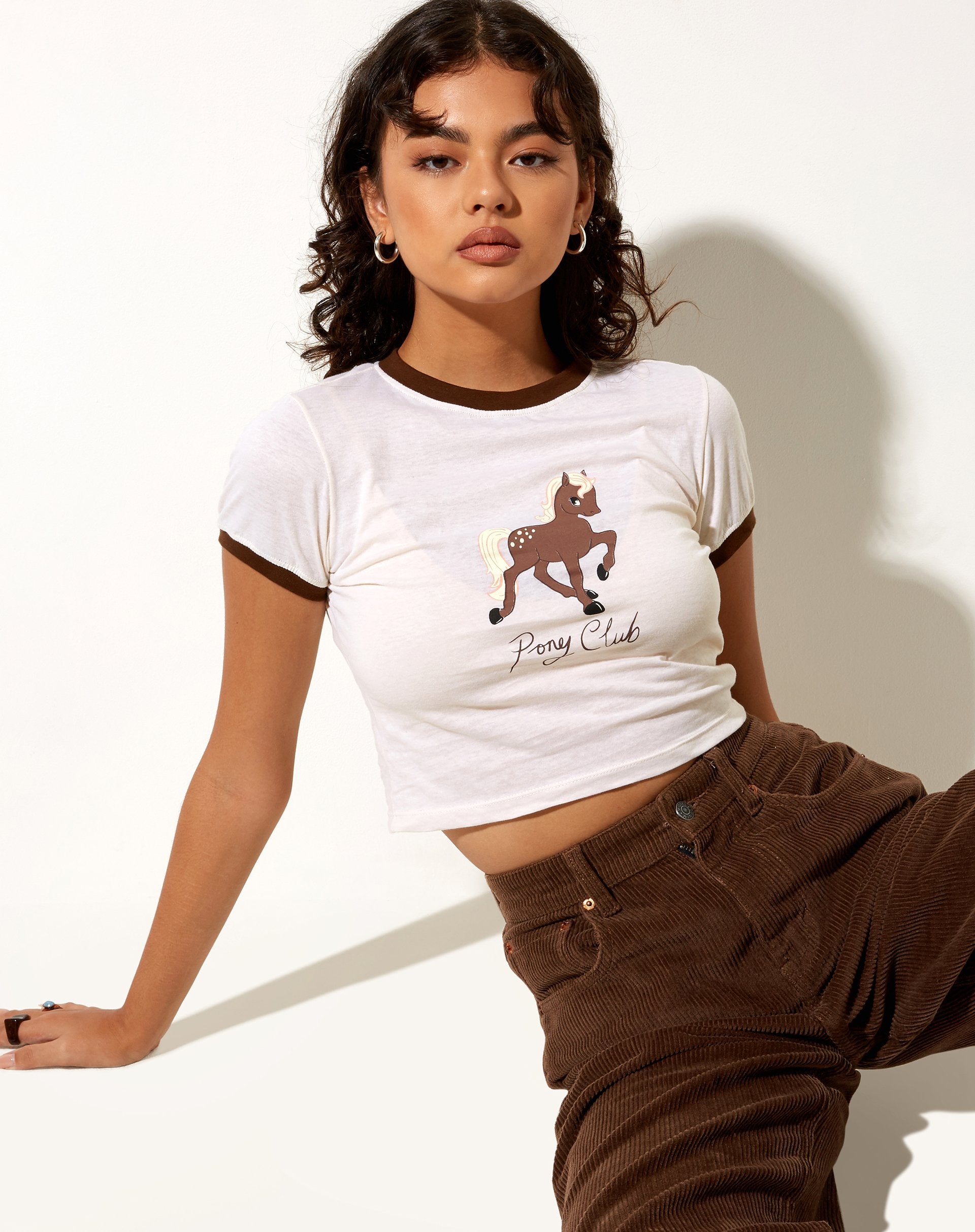 Afbeelding van Ringer Tee in Winter Wit Bind Cacao Pony Club