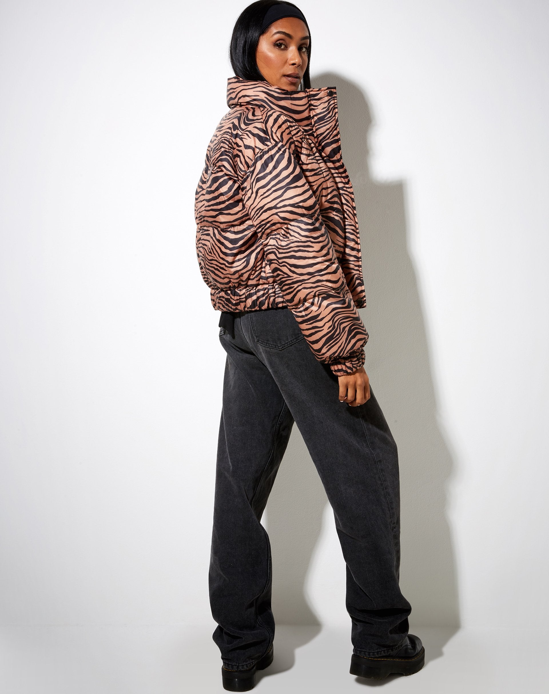 Afbeelding van Rohos Puffer Jacket in Zebra Zwart en Bruin
