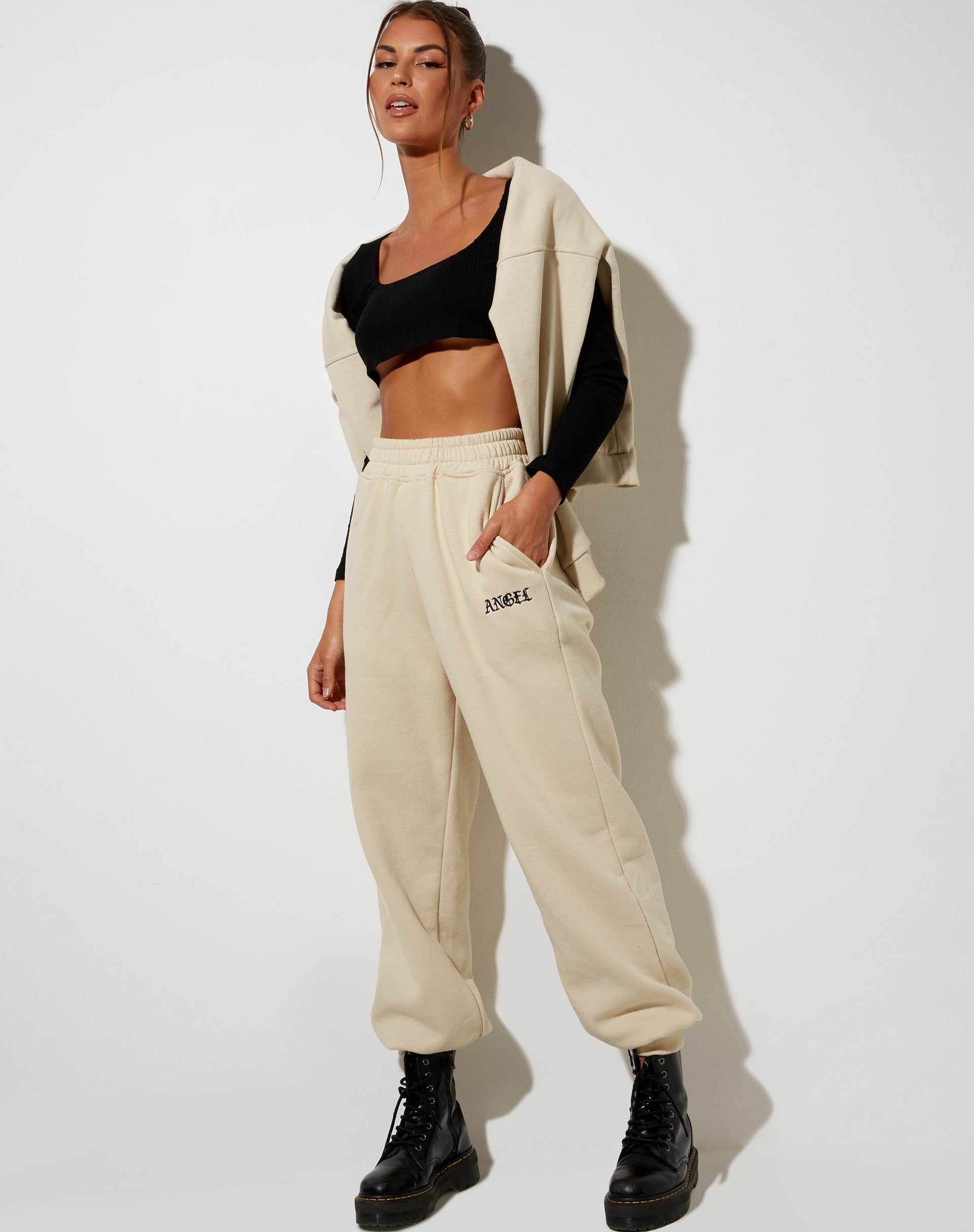 Afbeelding van Roider Jogger in Stone Angel Embro