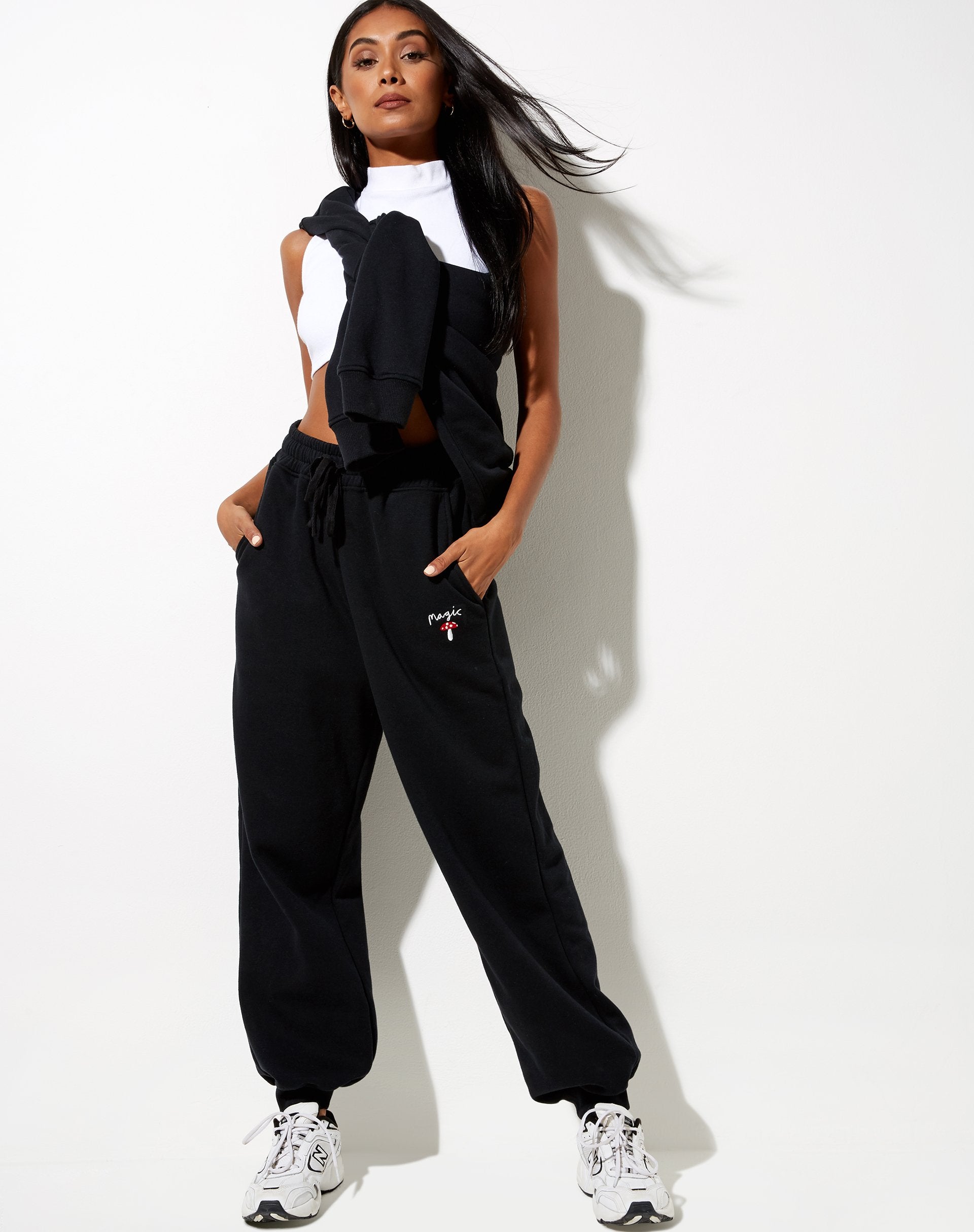 Afbeelding van Roider Jogger in Black Mushroom Red Embro