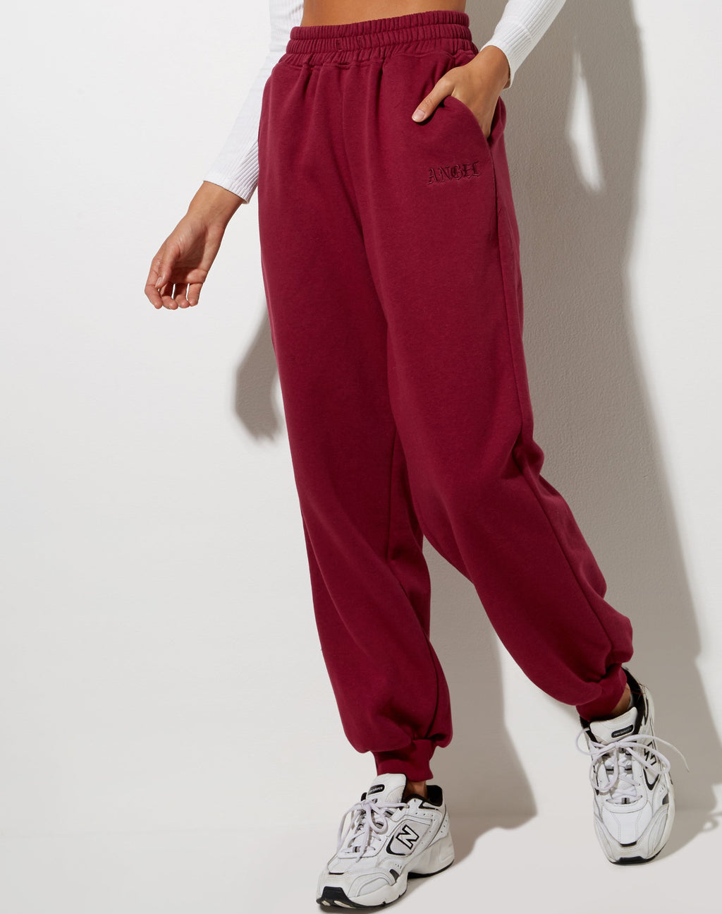 Roider Jogger in bordeaux 'Angel' Embro