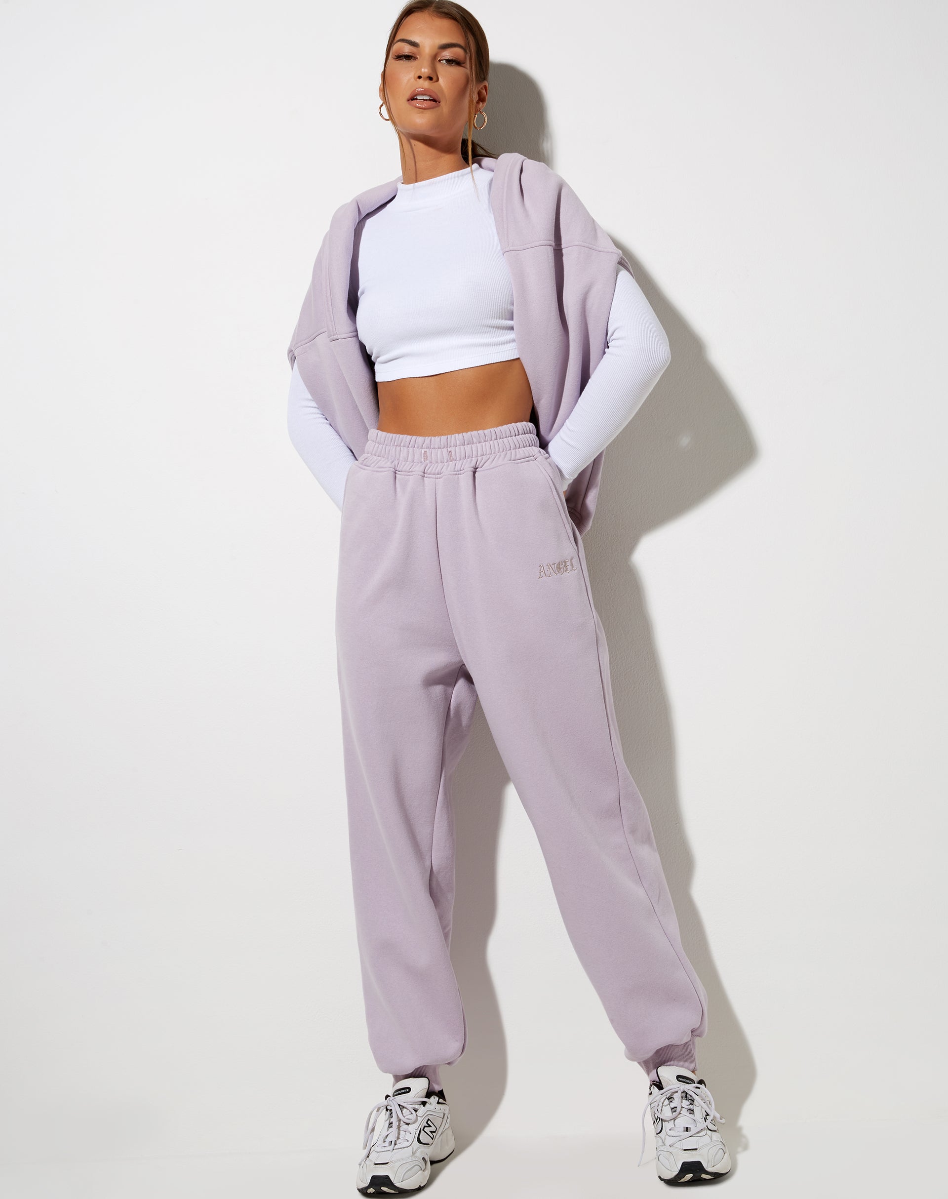 Afbeelding van Roider Jogger in Violet Angel Embro