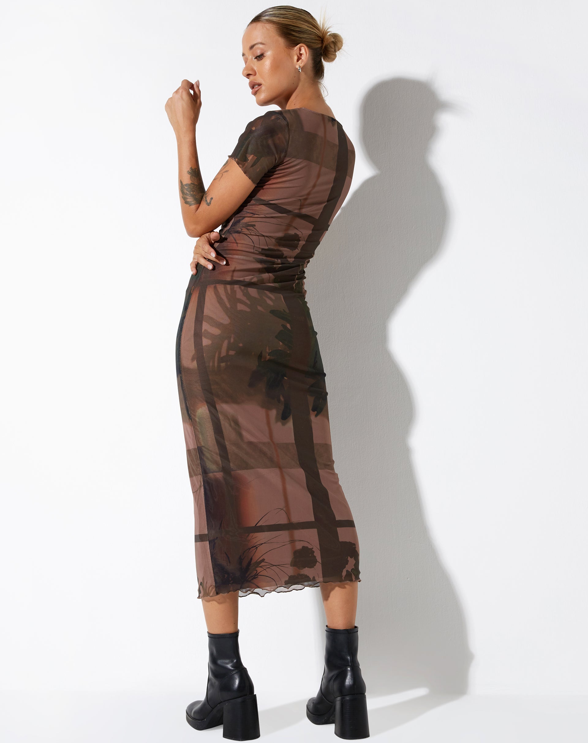 Afbeelding van Roska Midi Dress in Foto Bruin