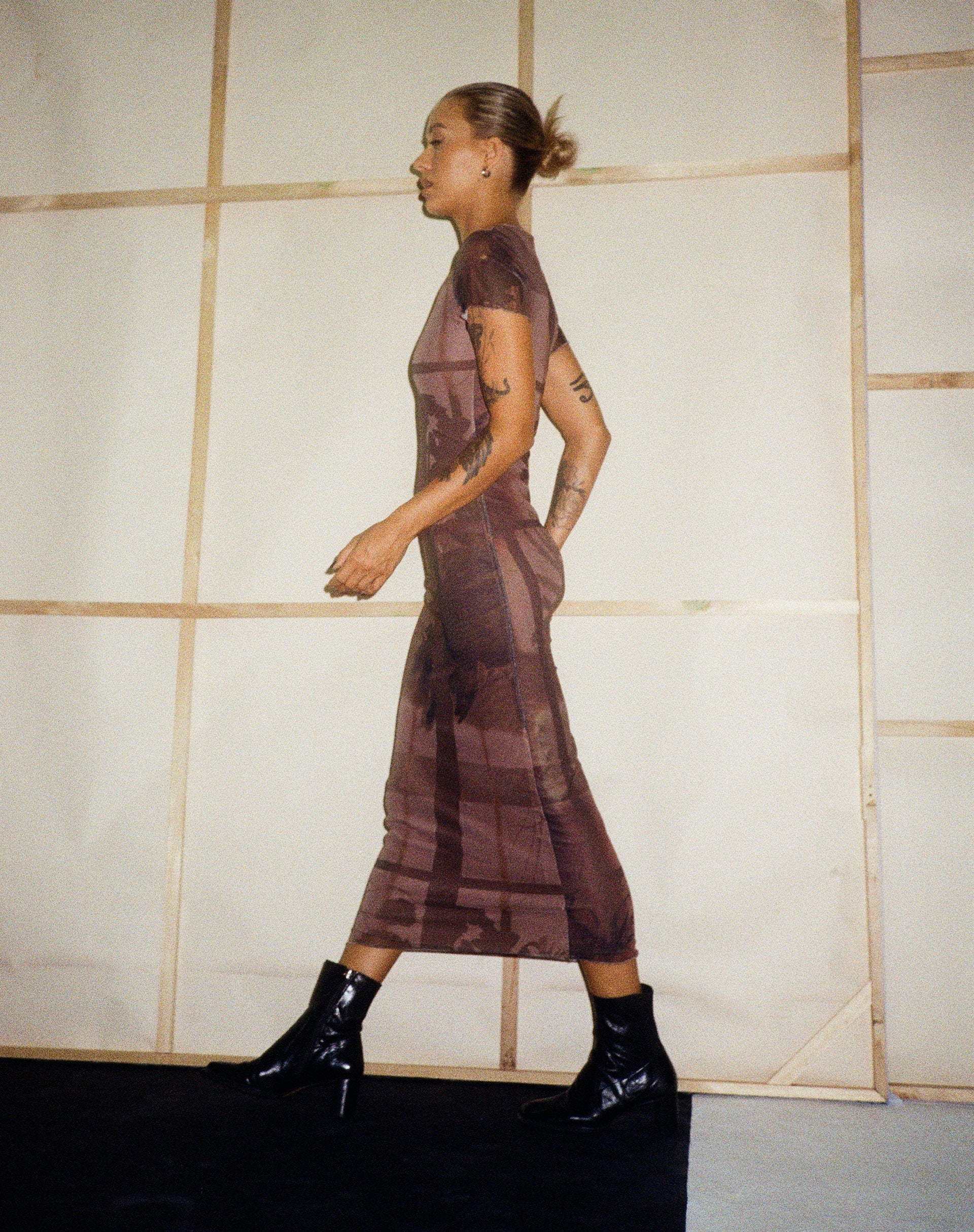 Afbeelding van Roska Midi Dress in Foto Bruin