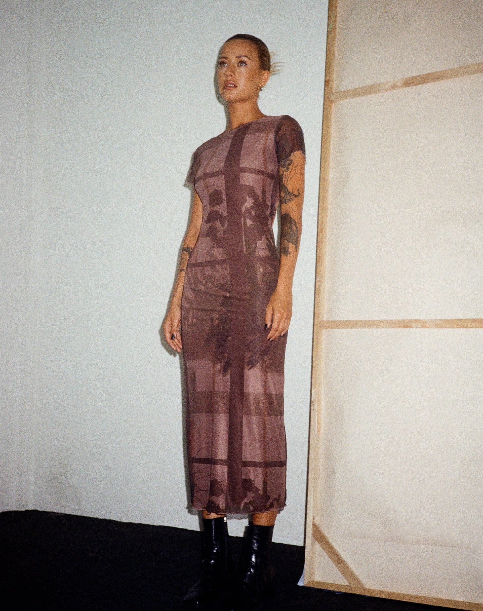 Afbeelding van Roska Midi Dress in Foto Bruin