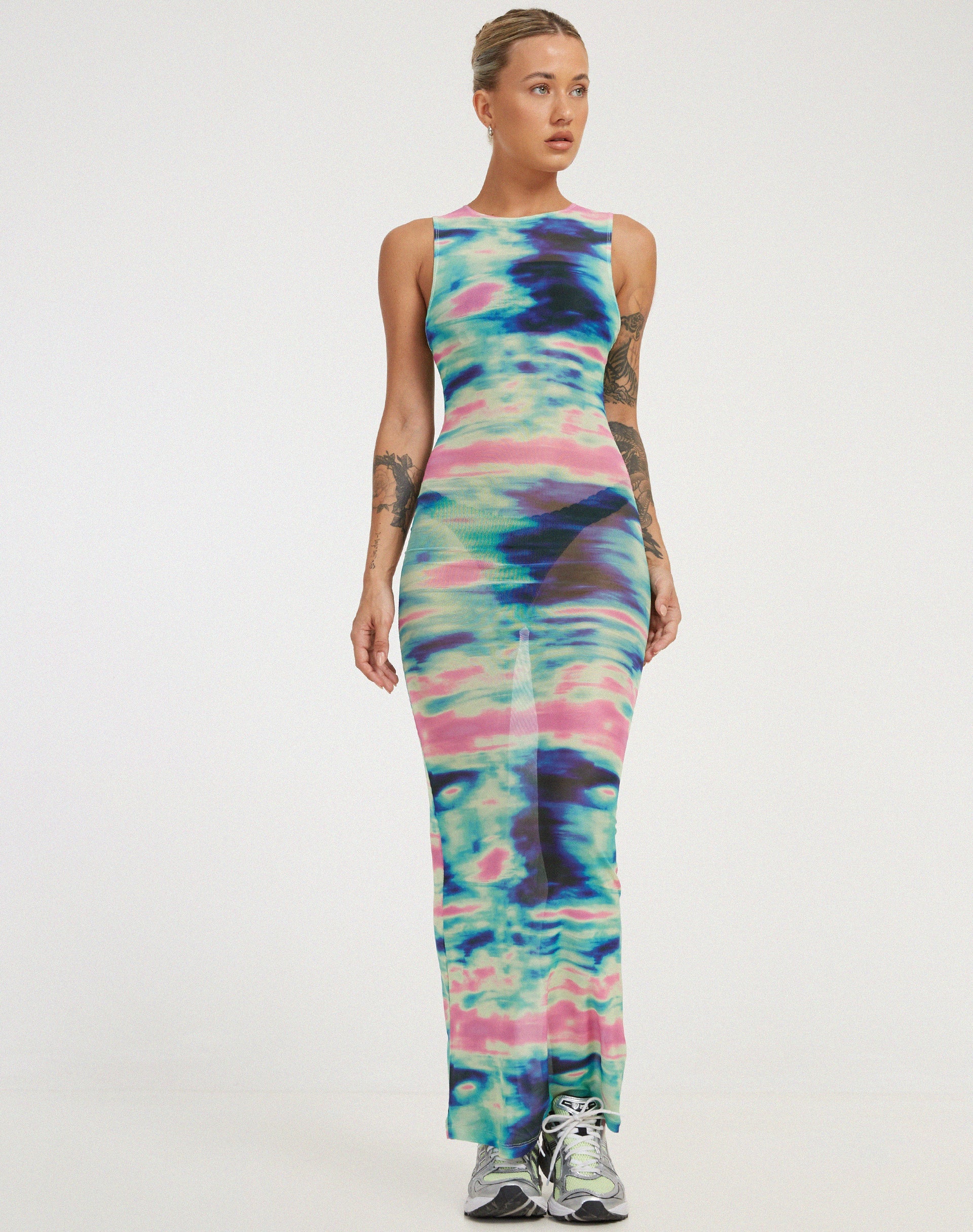 Afbeelding van Roskila Maxi Dress in Multi Blur Orb Navy