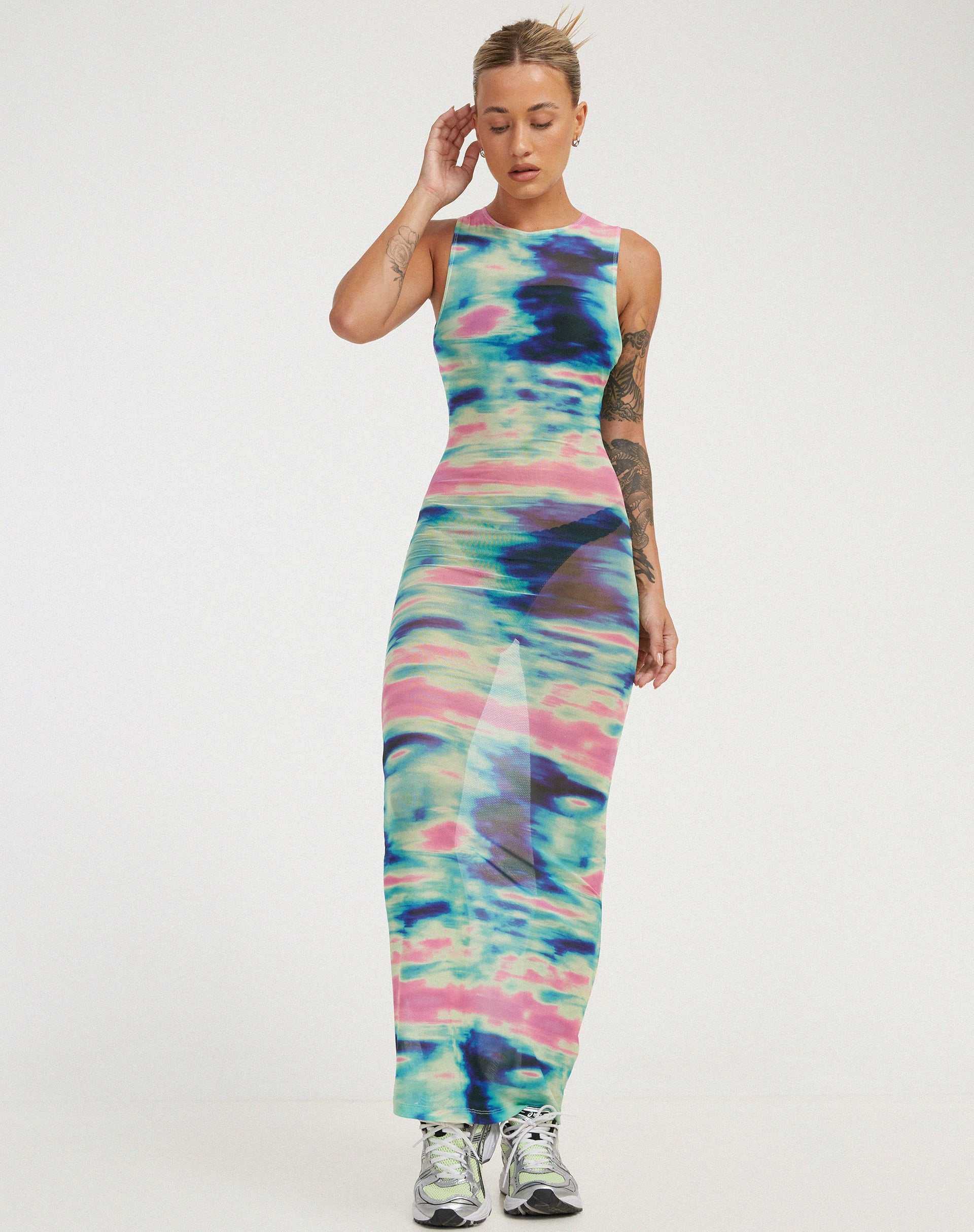 Afbeelding van Roskila Maxi Dress in Multi Blur Orb Navy