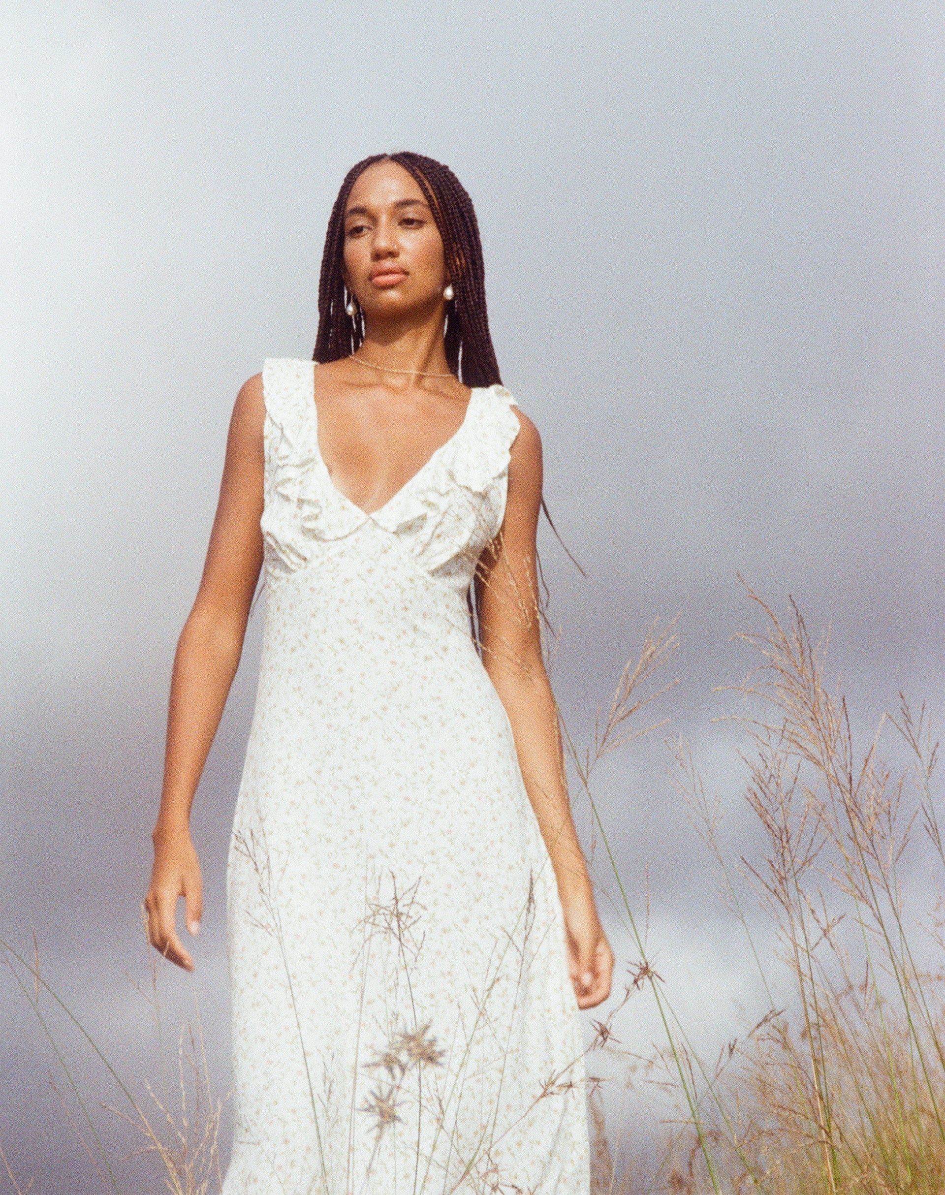 Afbeelding van Rufiso Midi Dress in Pretty Petal Ivory
