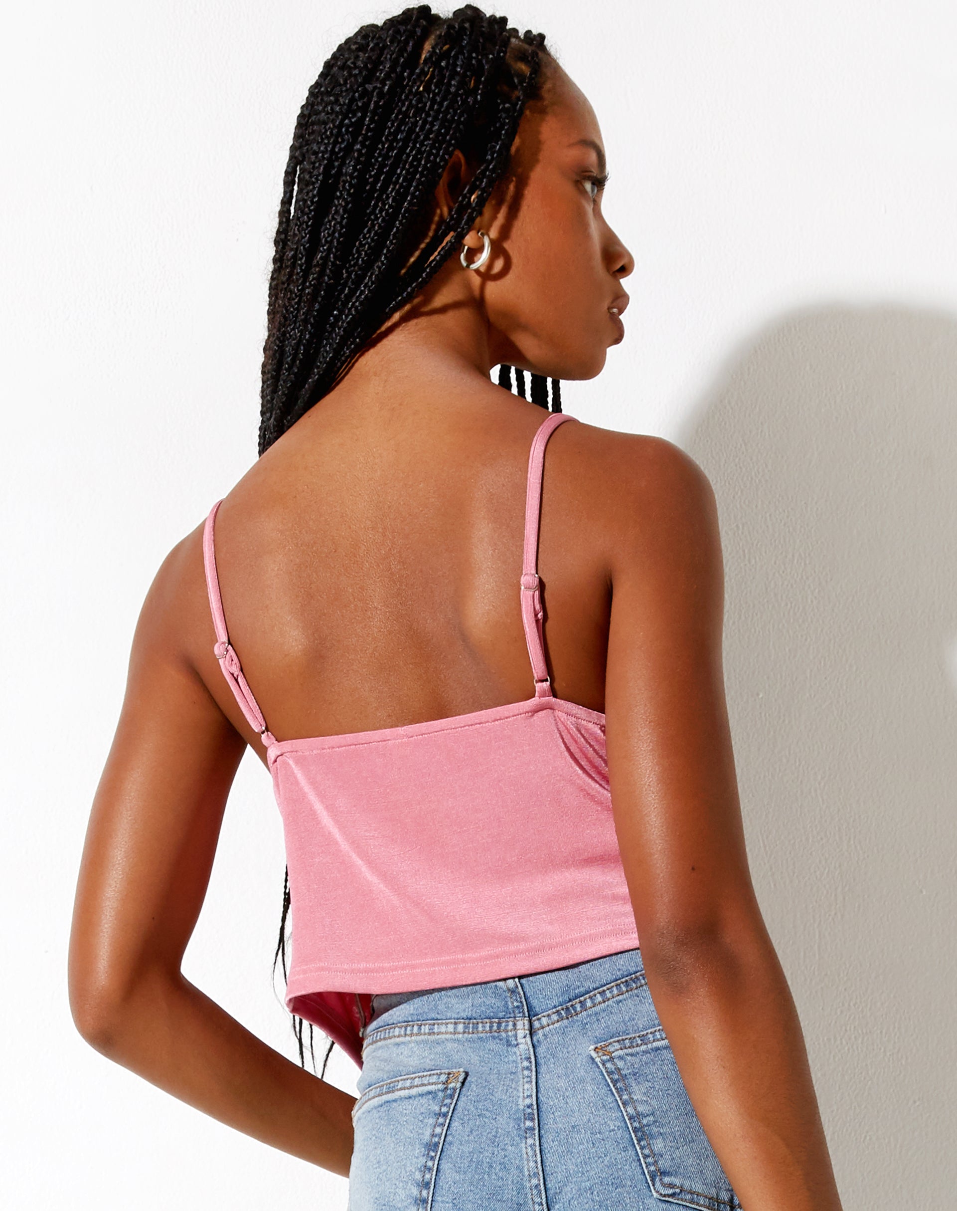 Afbeelding van Rumak Cami Top in Crepe Hot Pink