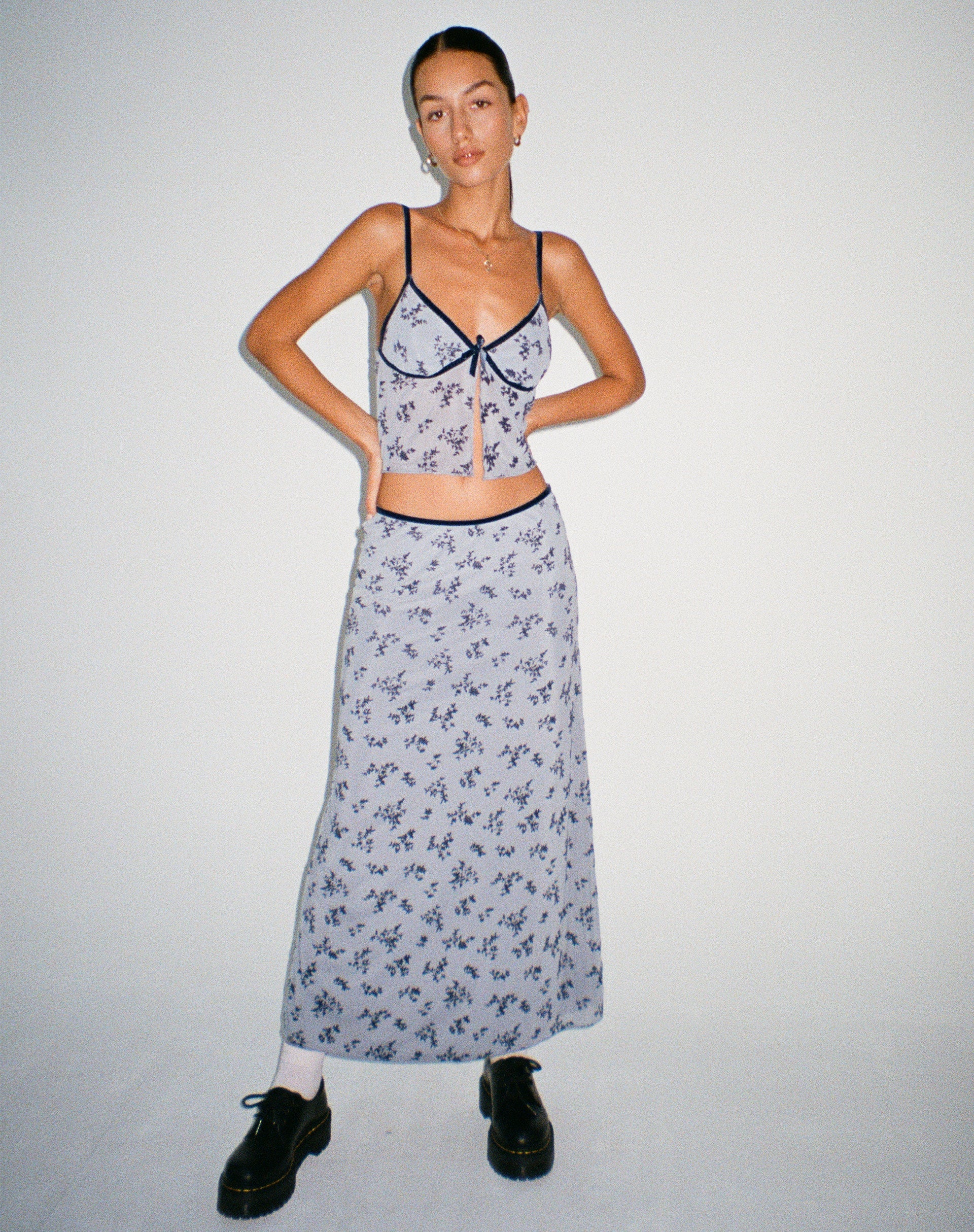 Afbeelding van Rinzi Maxi Rok in Lichtblauw Zwart Botanist Flocking