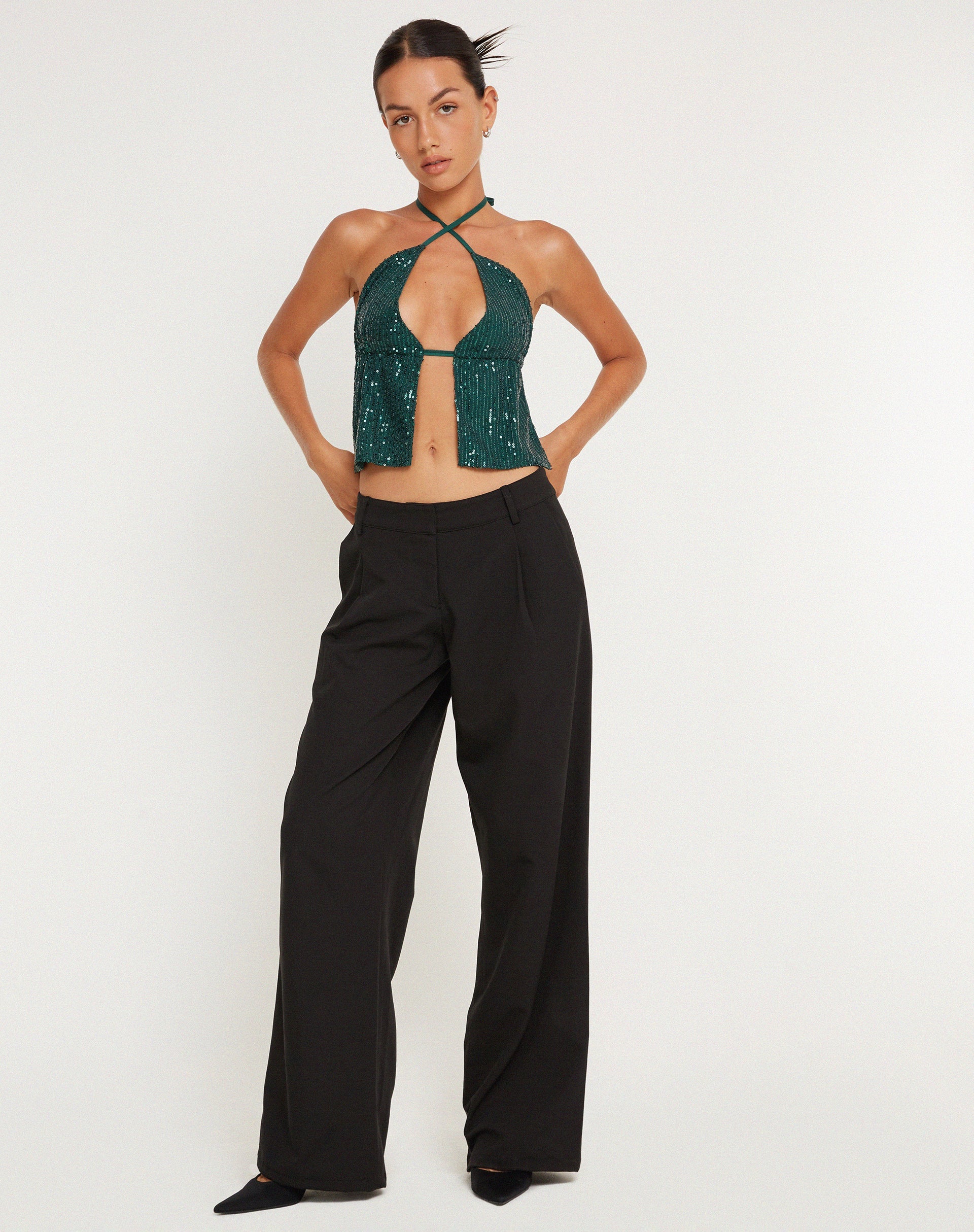 beeld van Runita Halter Top in Drape Sequin Bosgroen