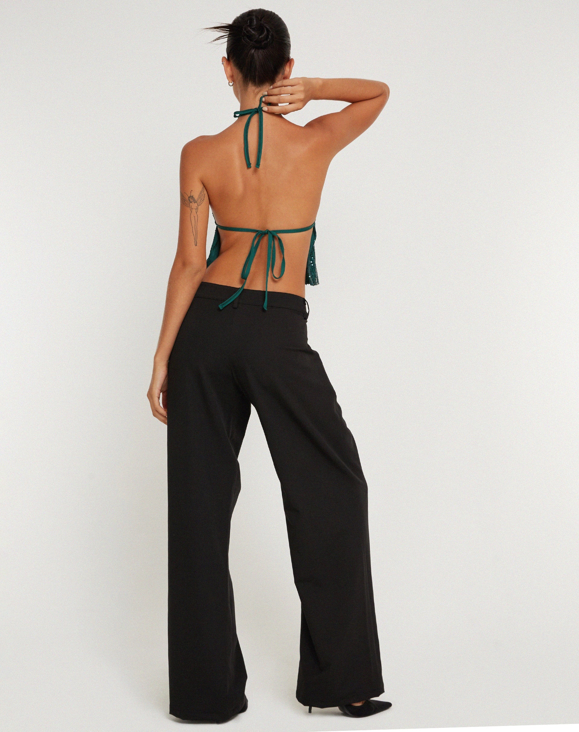 beeld van Runita Halter Top in Drape Sequin Bosgroen