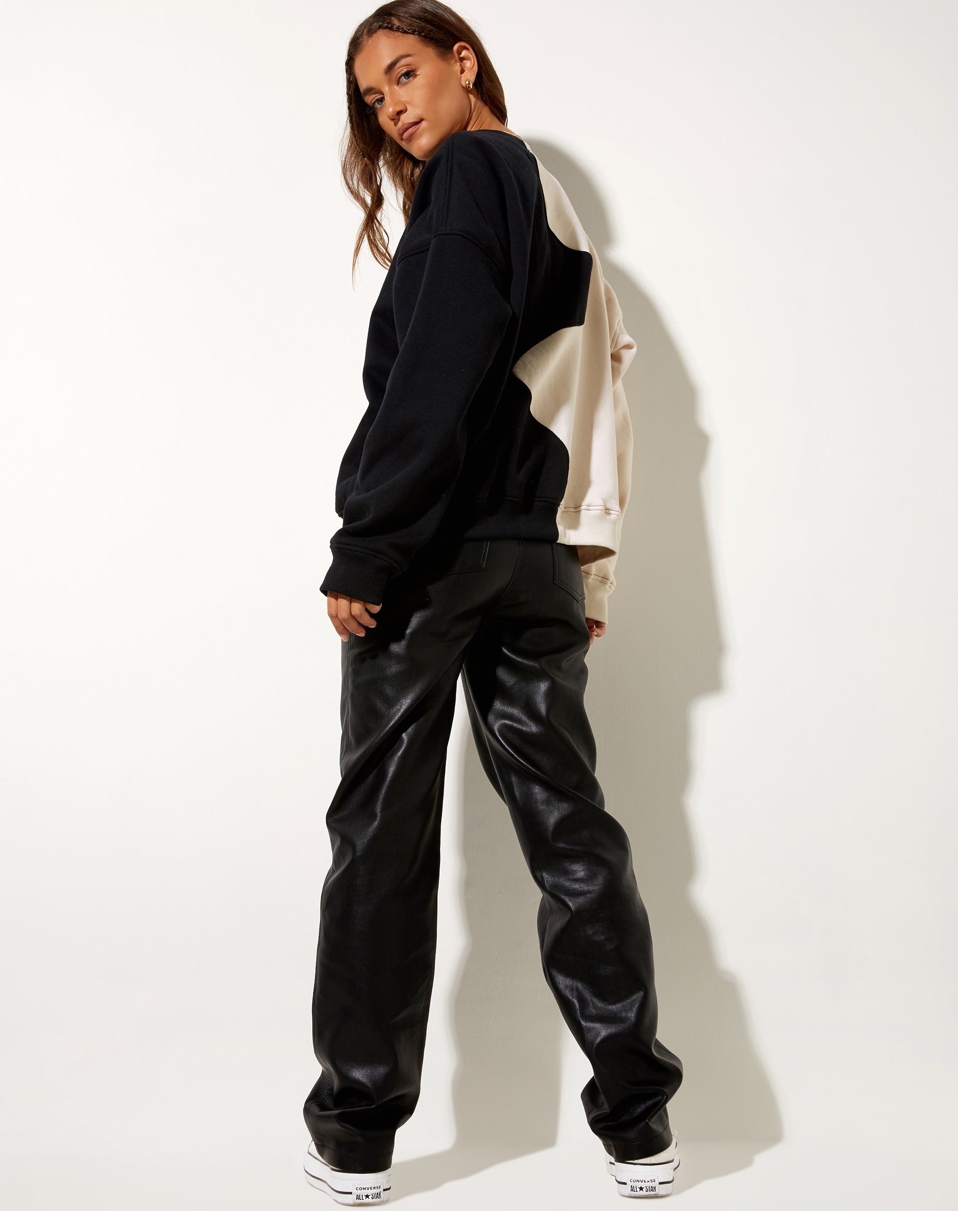 Afbeelding van Ryu Sweatshirt in Winterwit en Zwart