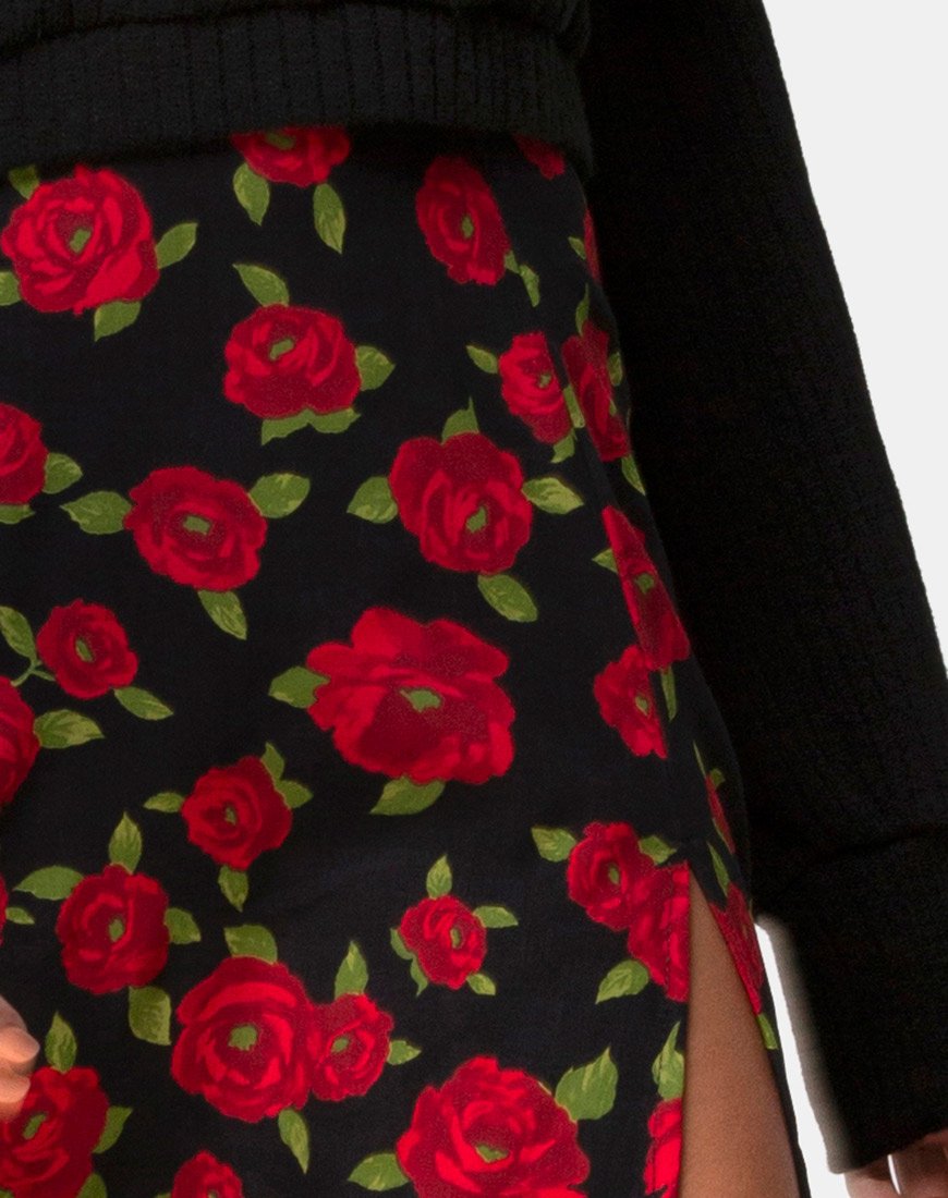 Afbeelding van Saika Midi rok in Roaming Rose Zwart