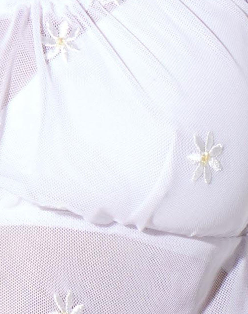 Afbeelding van Salima Longsleeve Top in White Daisy Embro White
