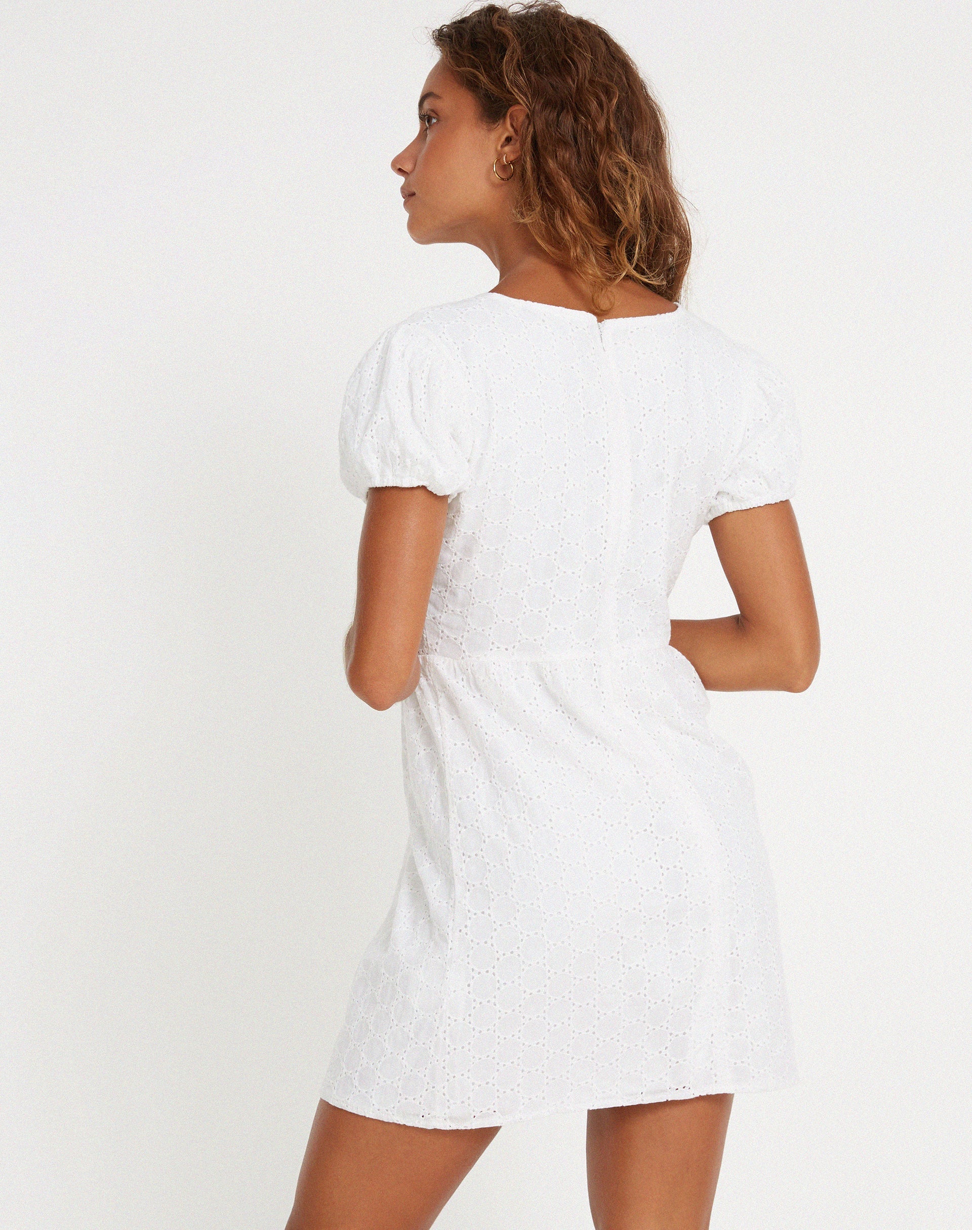 Afbeelding van Sandira Mini Dress in Wit