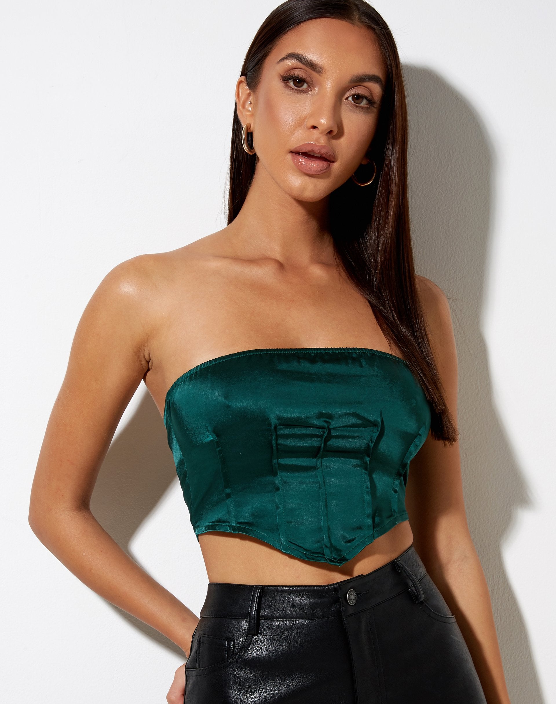 Afbeelding van Sanja Bandeau Top in Satijn Bosgroen