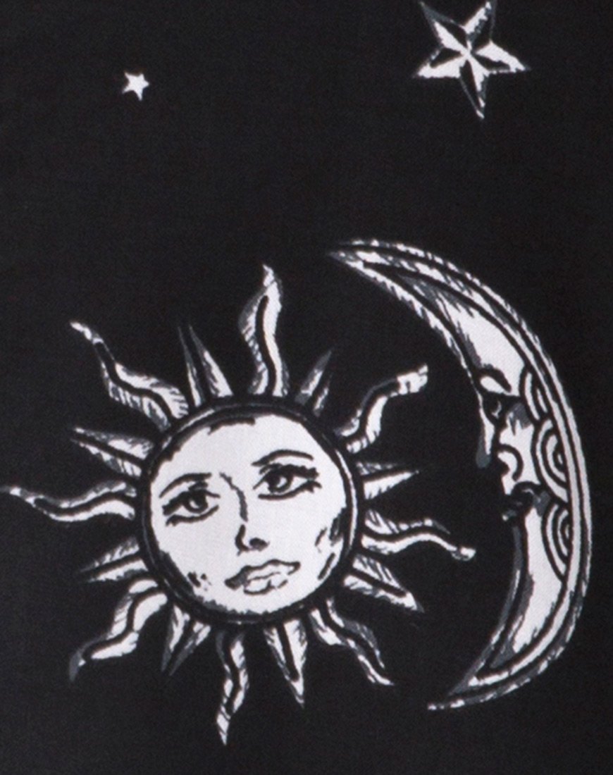 Afbeelding van Sanna Slip Dress in Sun Moon Stars BW