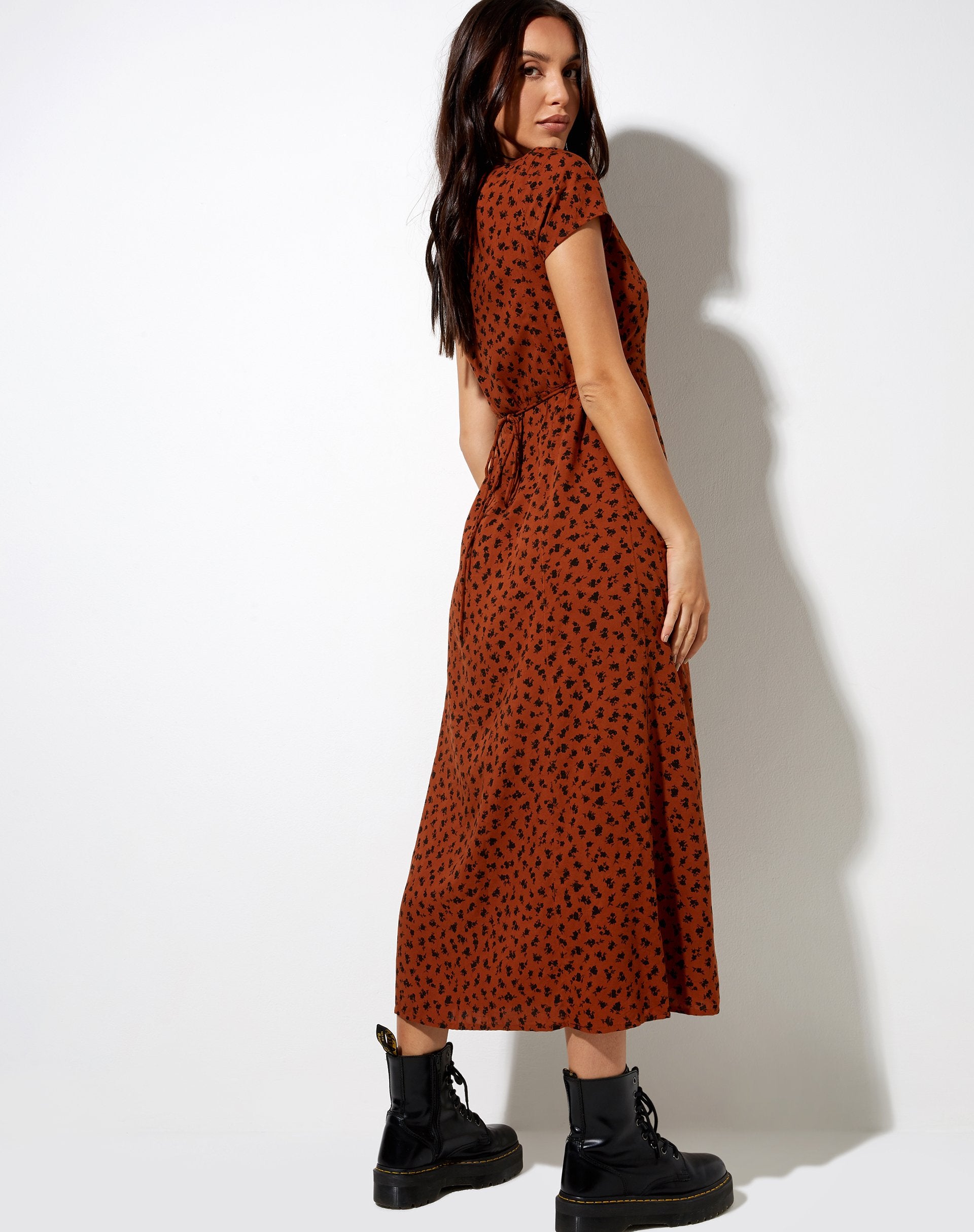 Afbeelding van Sanrin Midi Dress in Dainty Daisy Bombay Brown