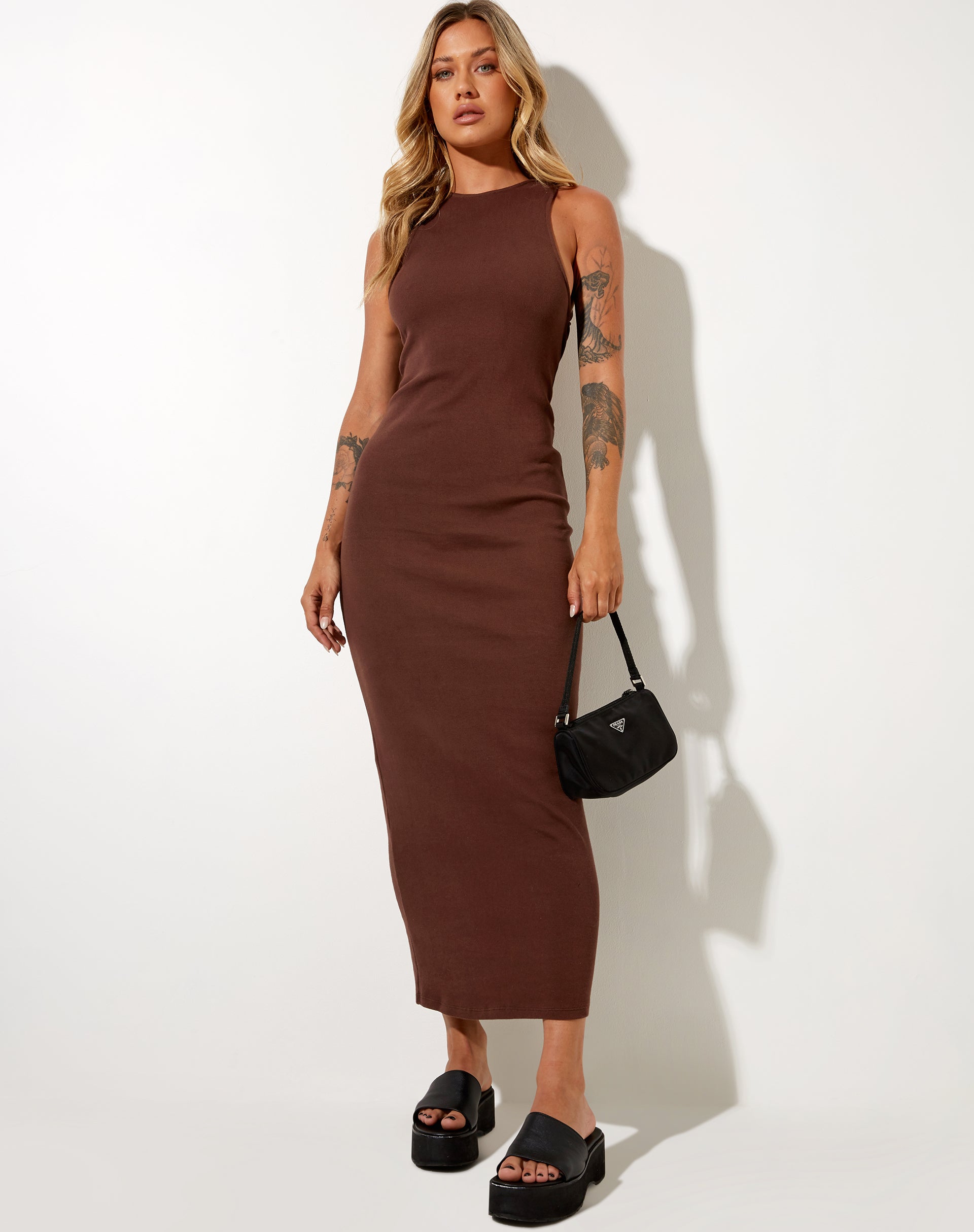 Afbeelding van Sarves Maxi Dress in Rib Deep Mahogany