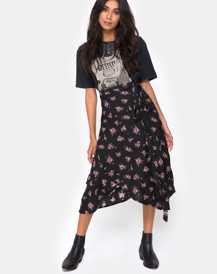 Satha rok in Sohey Rose Zwart