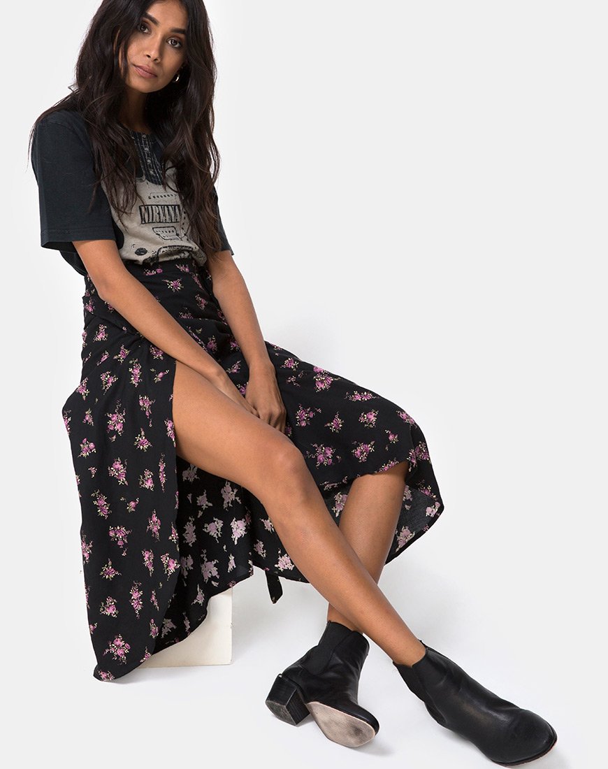 Satha rok in Sohey Rose Zwart