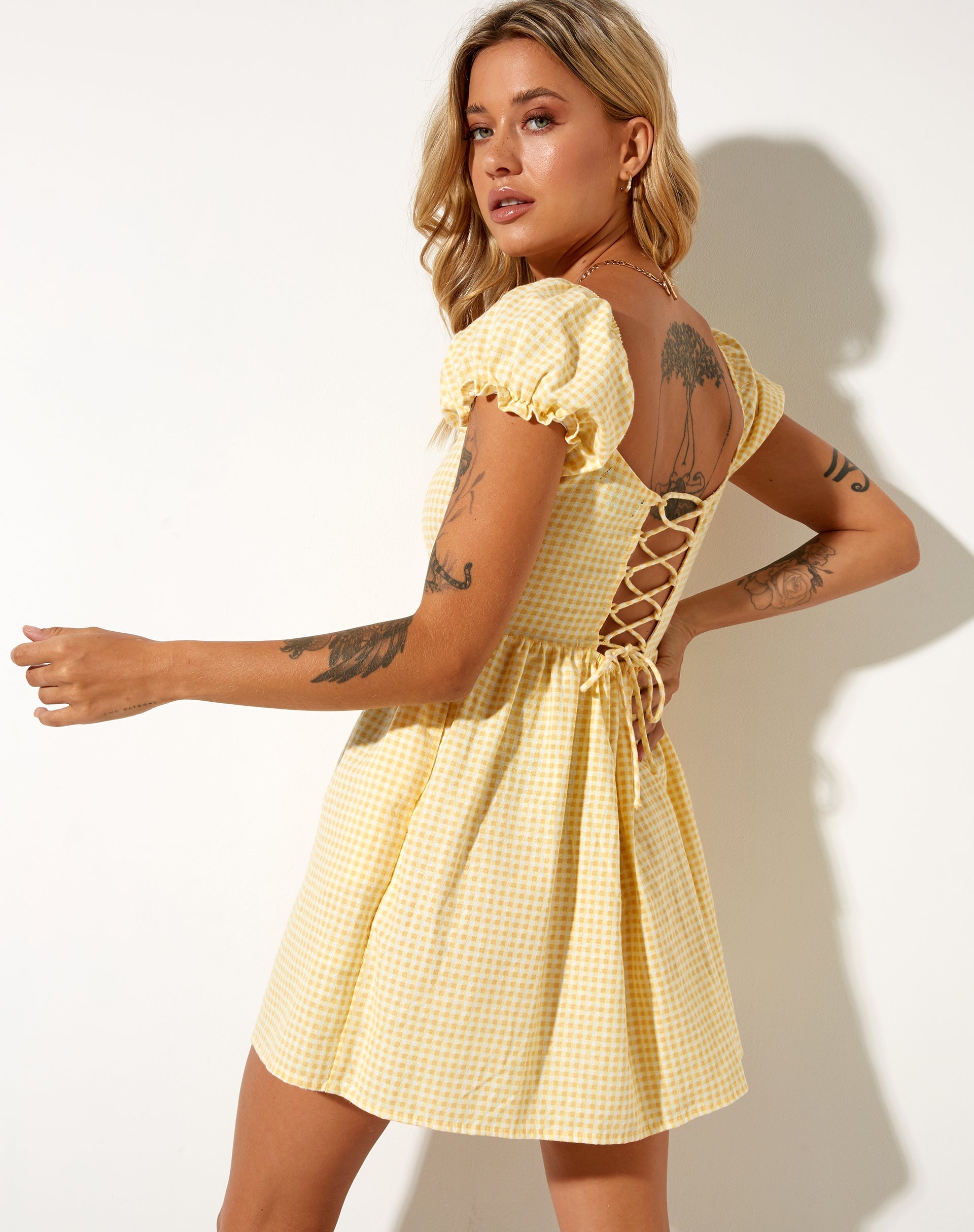 Afbeelding van Saunder Skater Dress in Lemon Gingham Geel