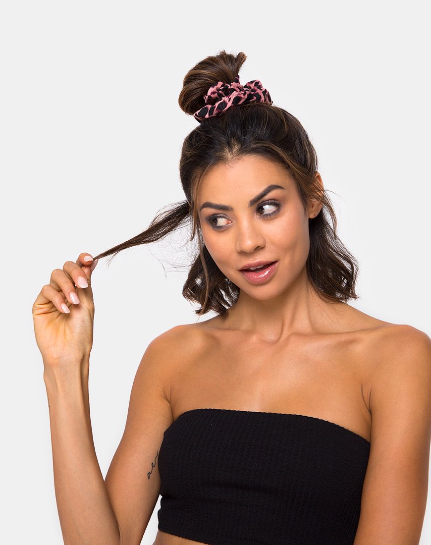 Afbeelding van Scrunchie in Roze Cheetah